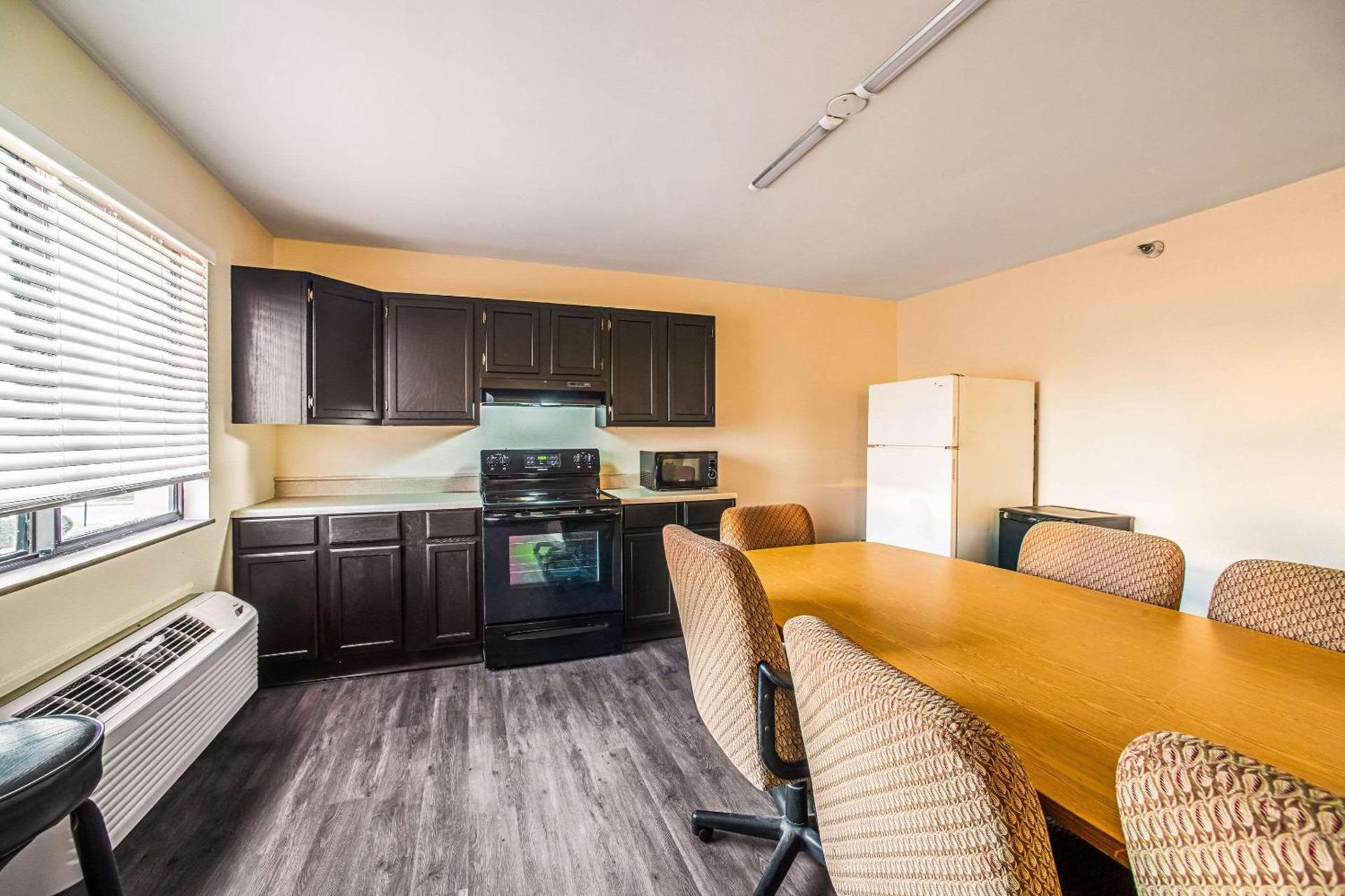 Quality Inn Carbondale University area photo 21