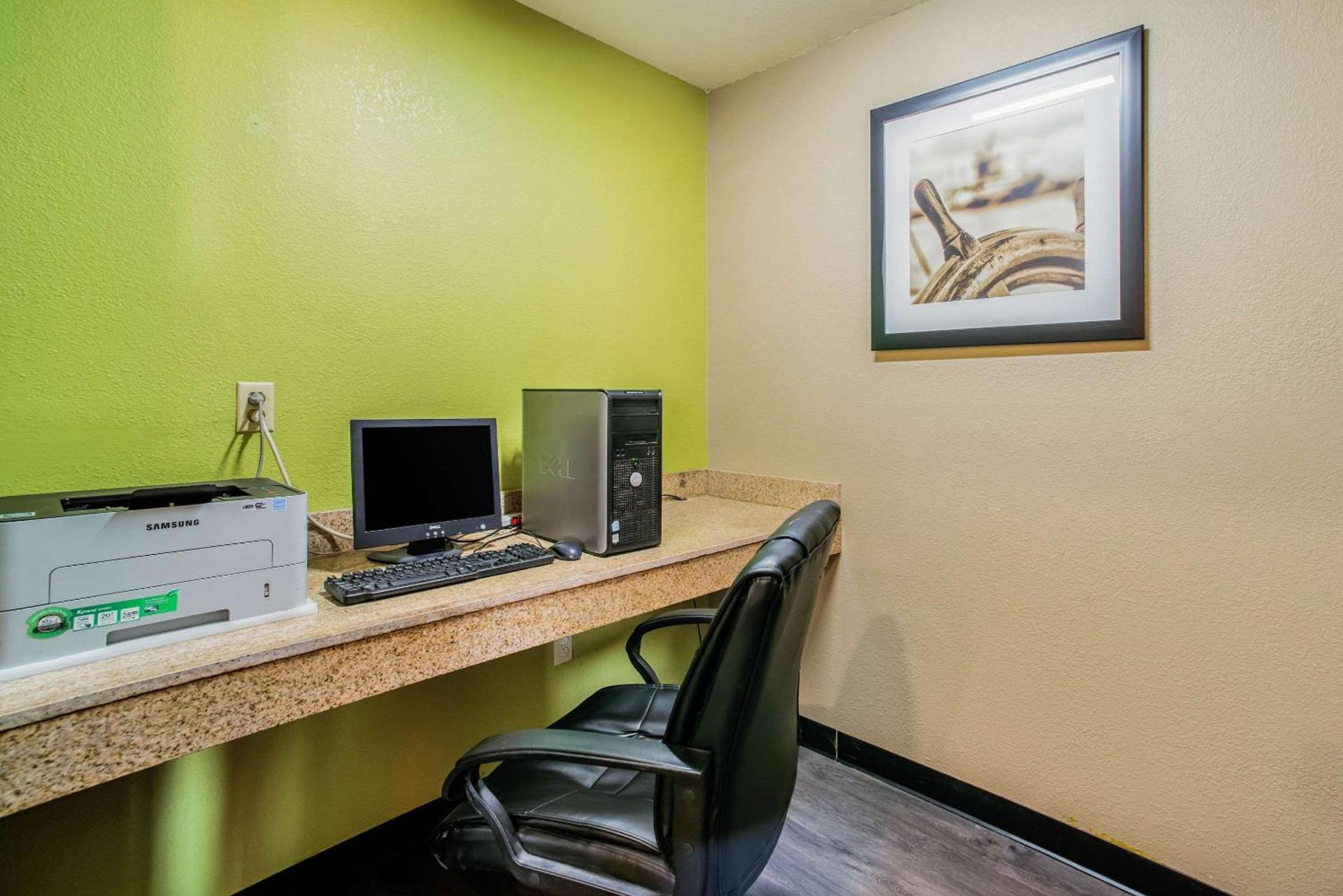 Quality Inn Carbondale University area photo 22