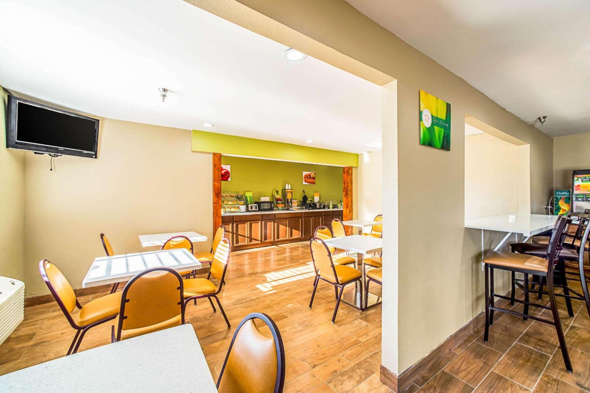 Quality Inn Carbondale University area photo 39