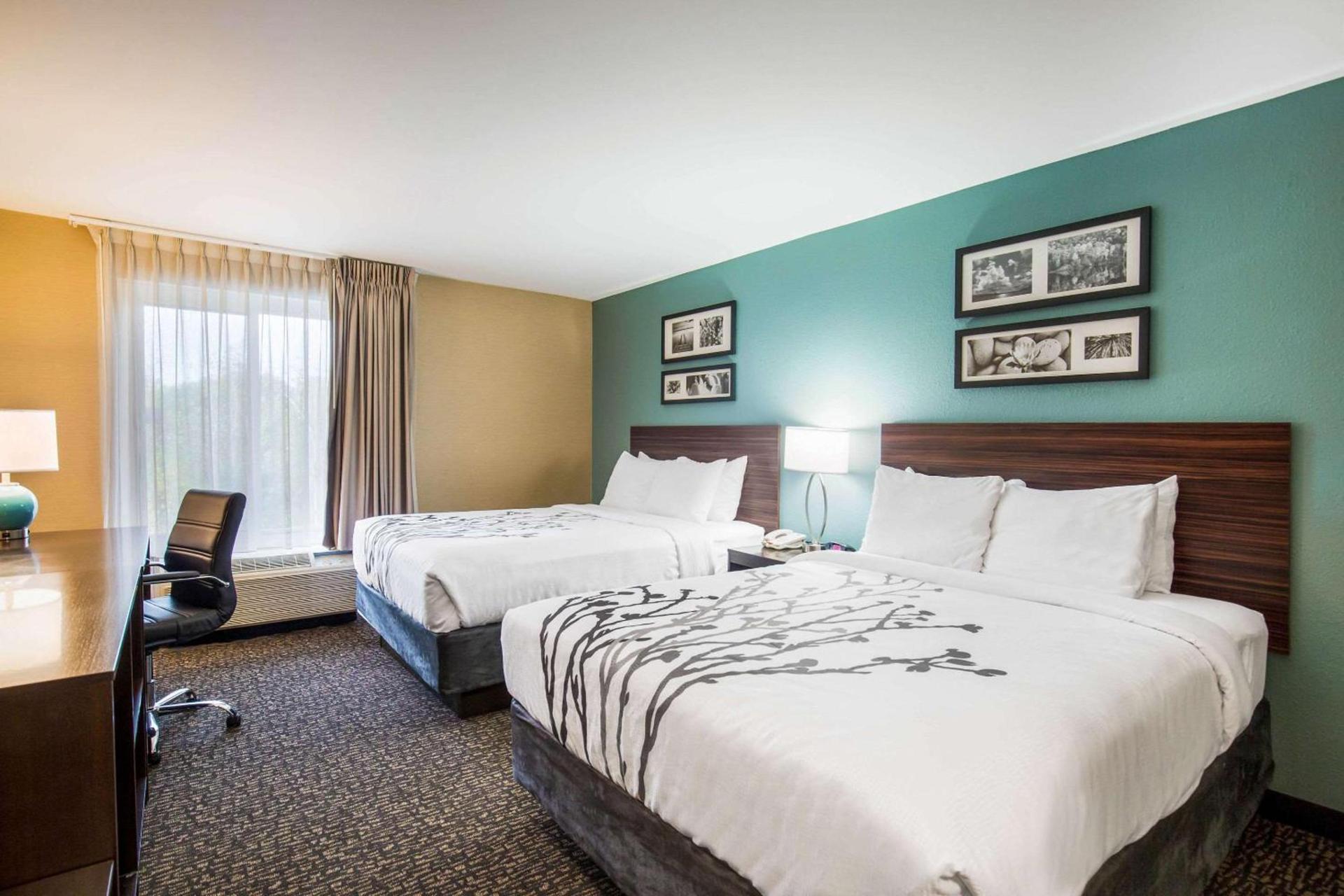 Sleep Inn & Suites Dunmore photo 4