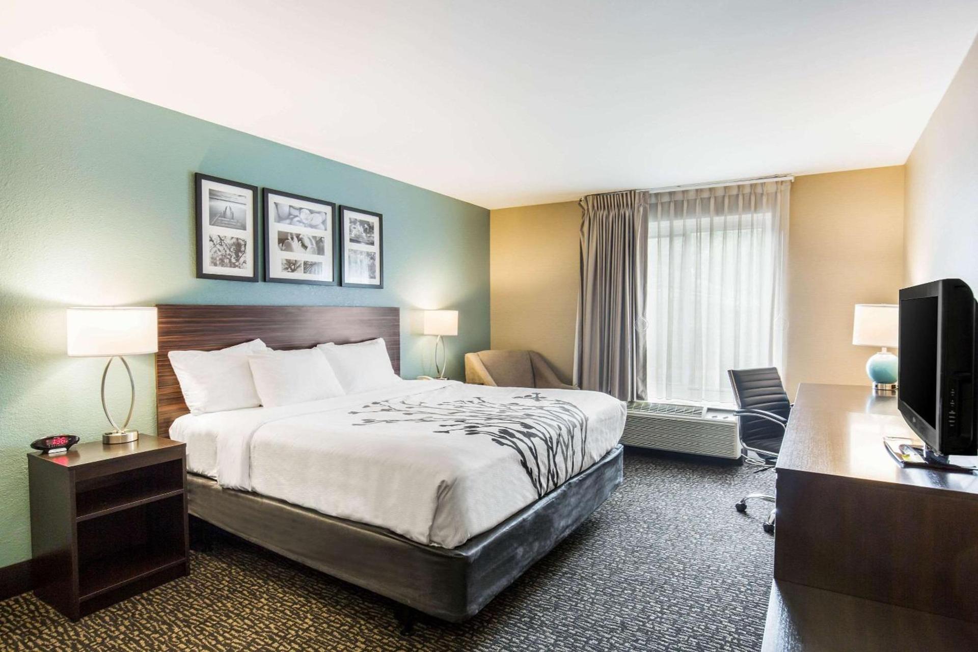 Sleep Inn & Suites Dunmore photo 6