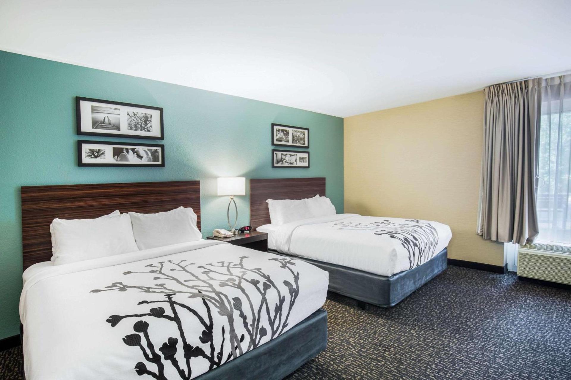 Sleep Inn & Suites Dunmore photo 9