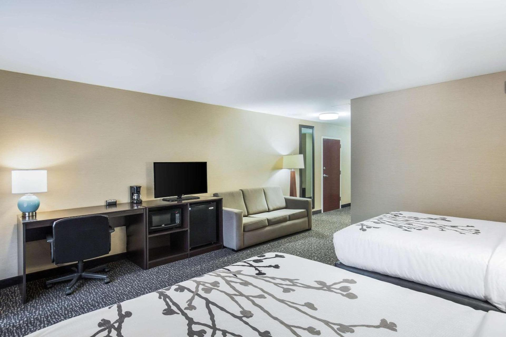 Sleep Inn & Suites Dunmore photo 10