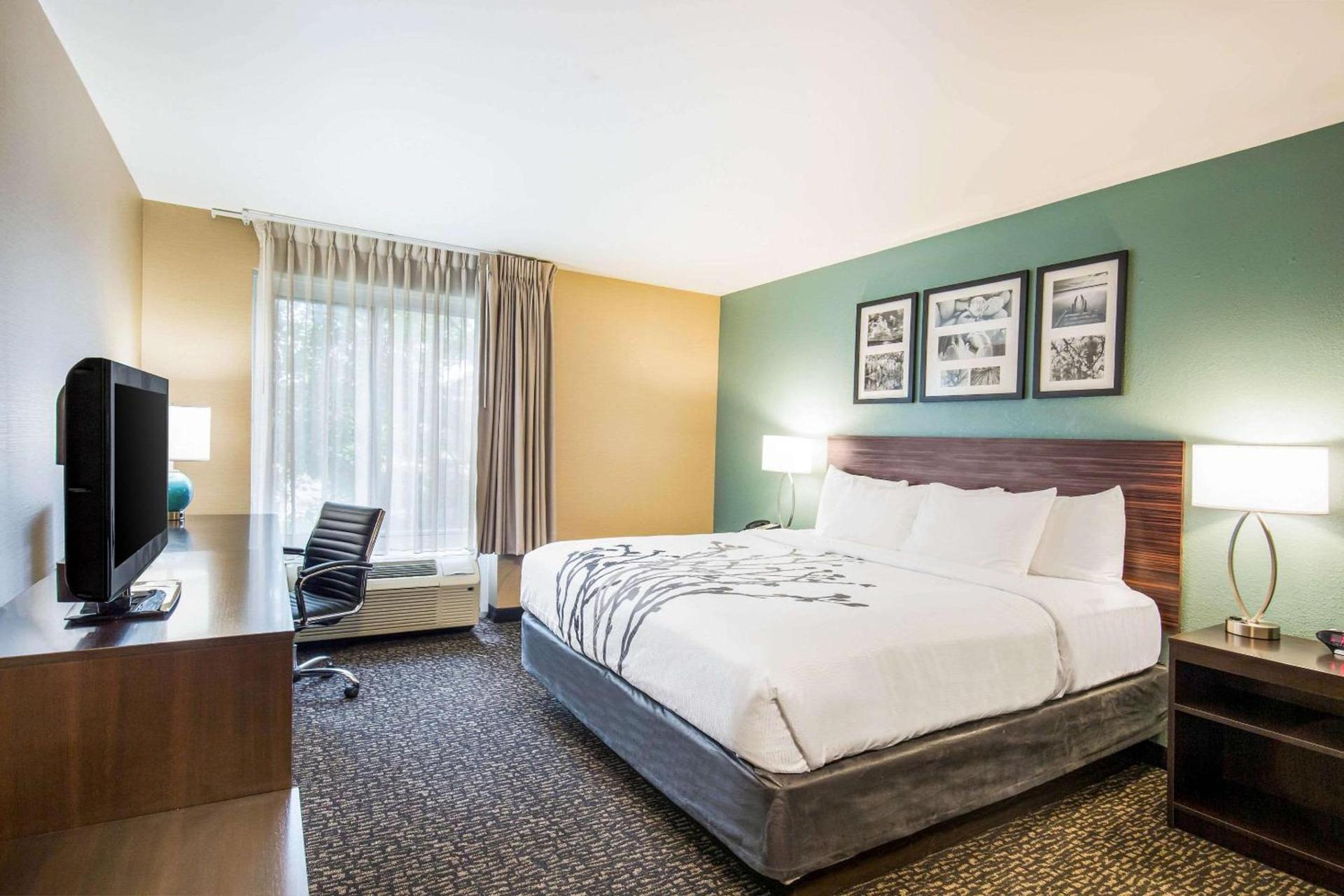 Sleep Inn & Suites Dunmore photo 14