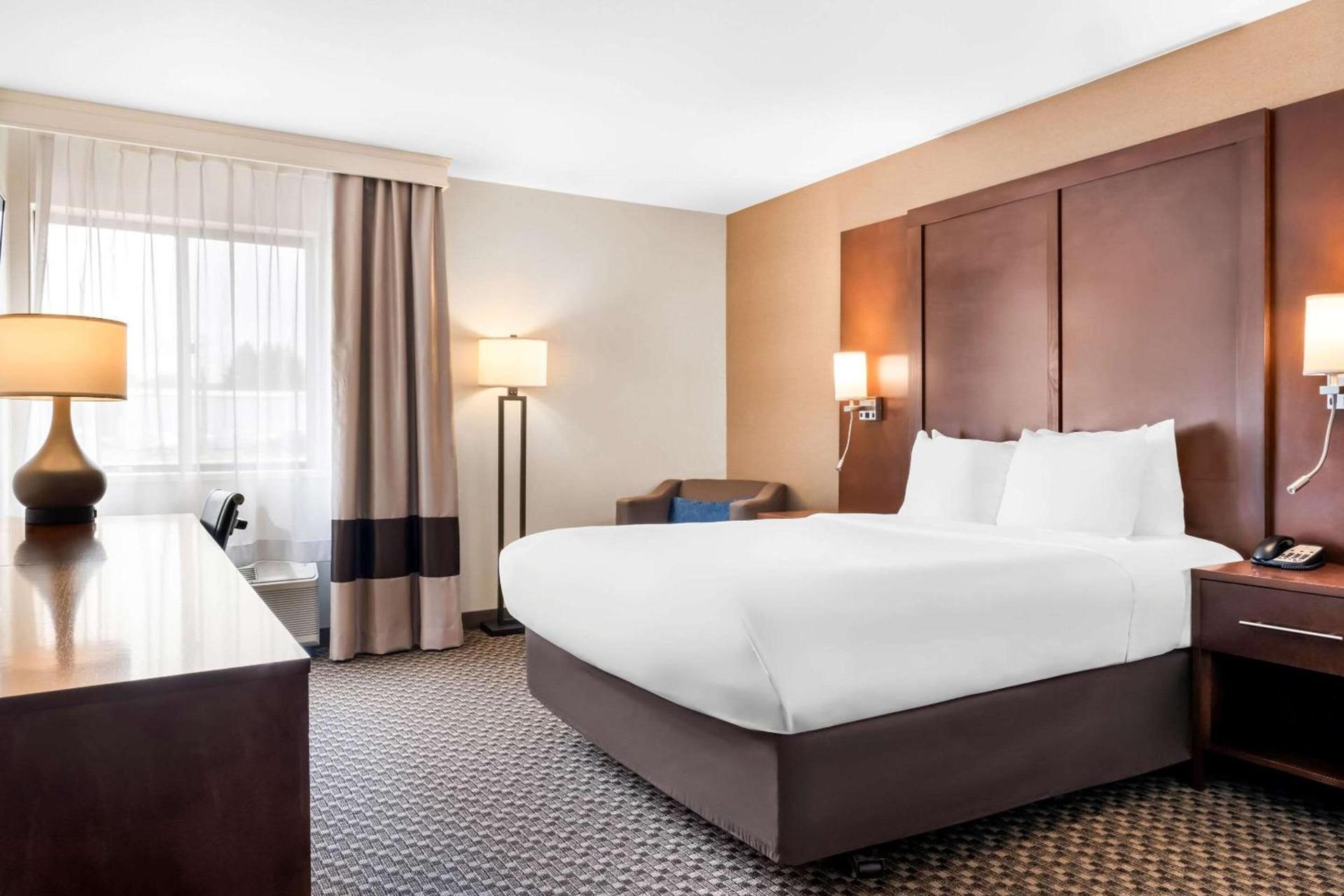 Comfort Inn at Buffalo Bill Village Resort photo 17