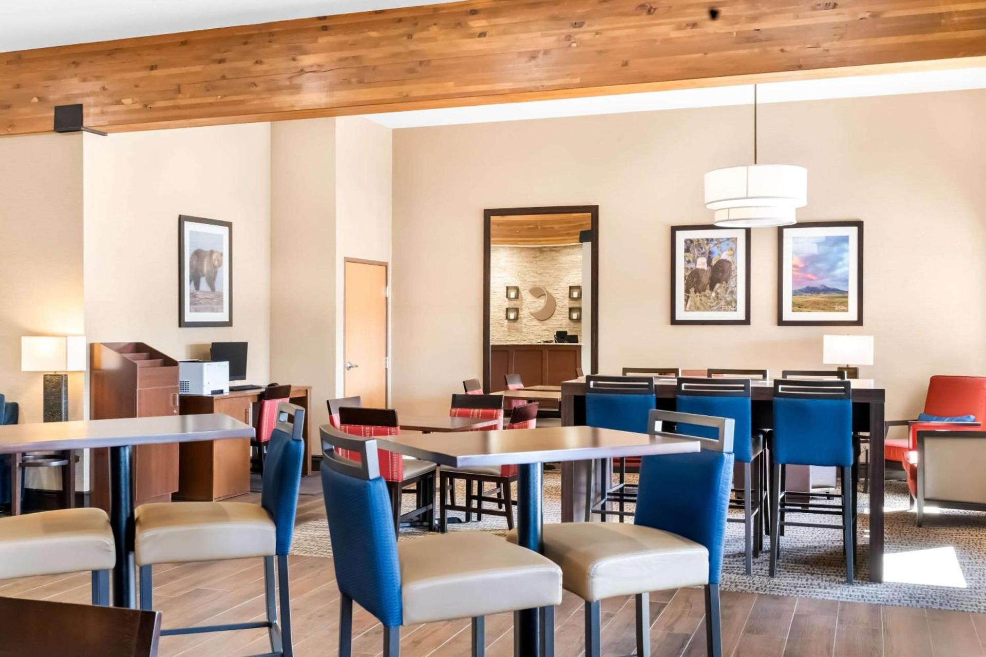 Comfort Inn at Buffalo Bill Village Resort photo 32