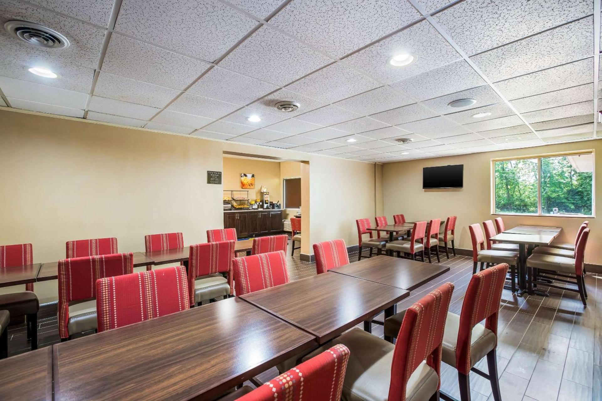 Comfort Inn & Suites Fairborn near Wright Patterson AFB photo 41