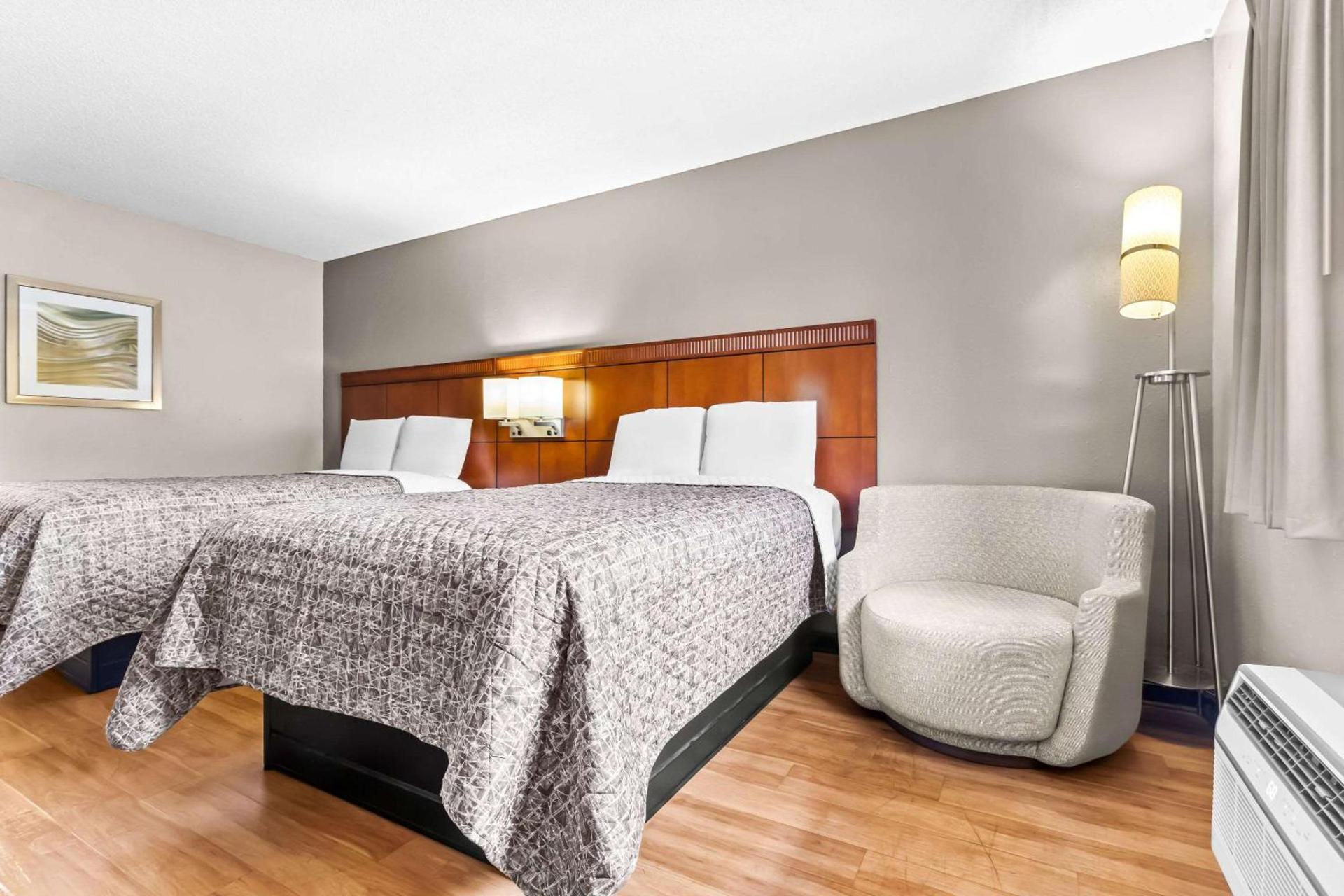 Rodeway Inn Lexington West photo 8