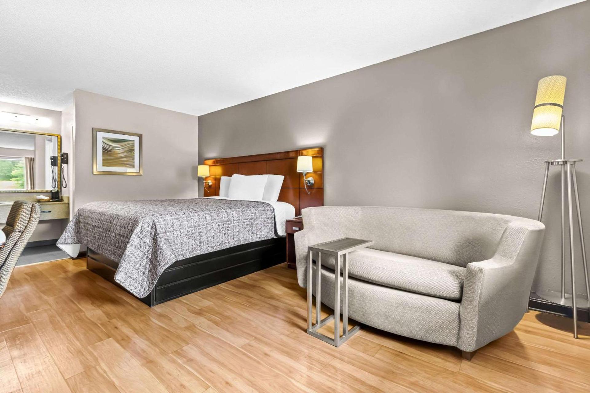 Rodeway Inn Lexington West photo 32