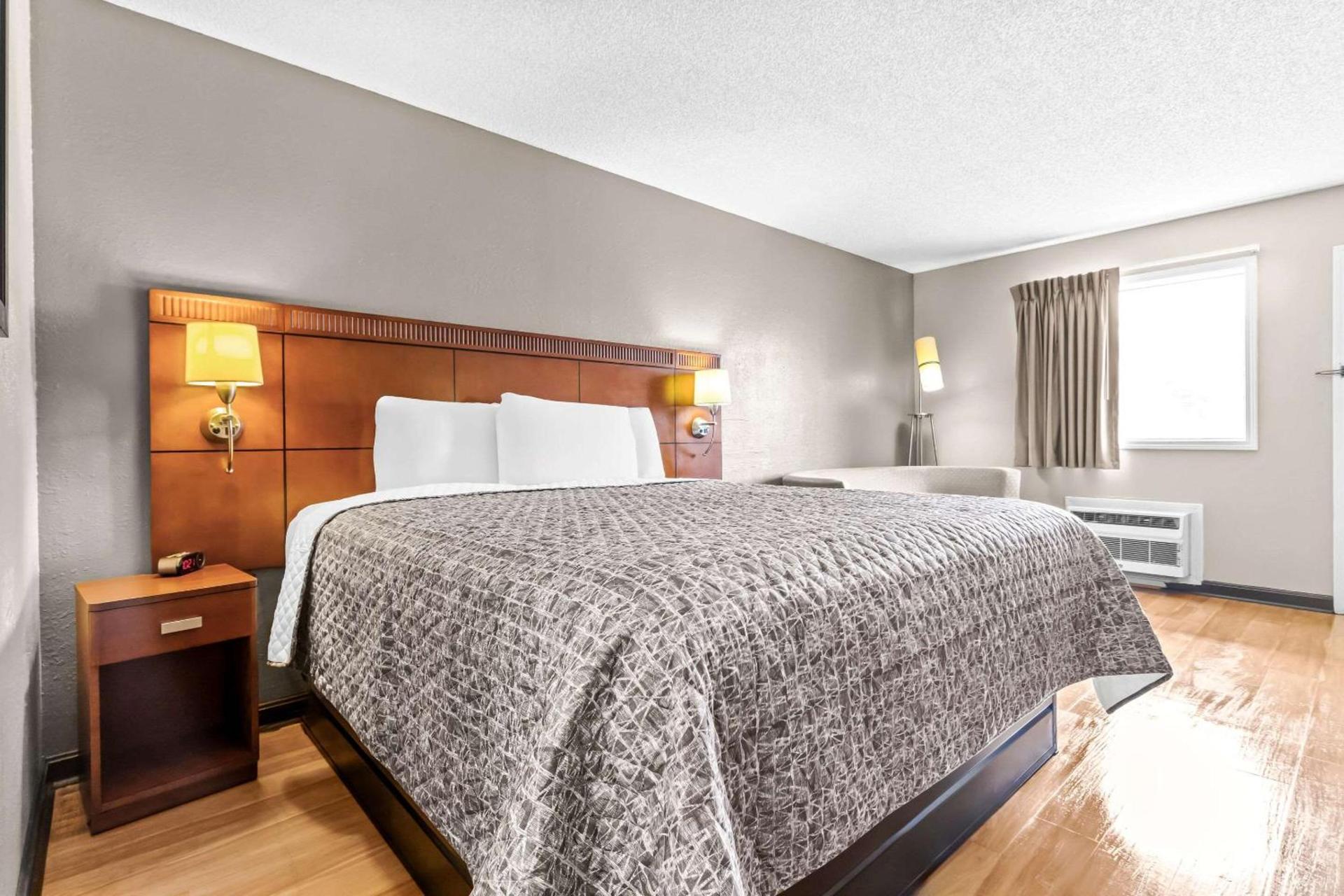 Rodeway Inn Lexington West photo 18
