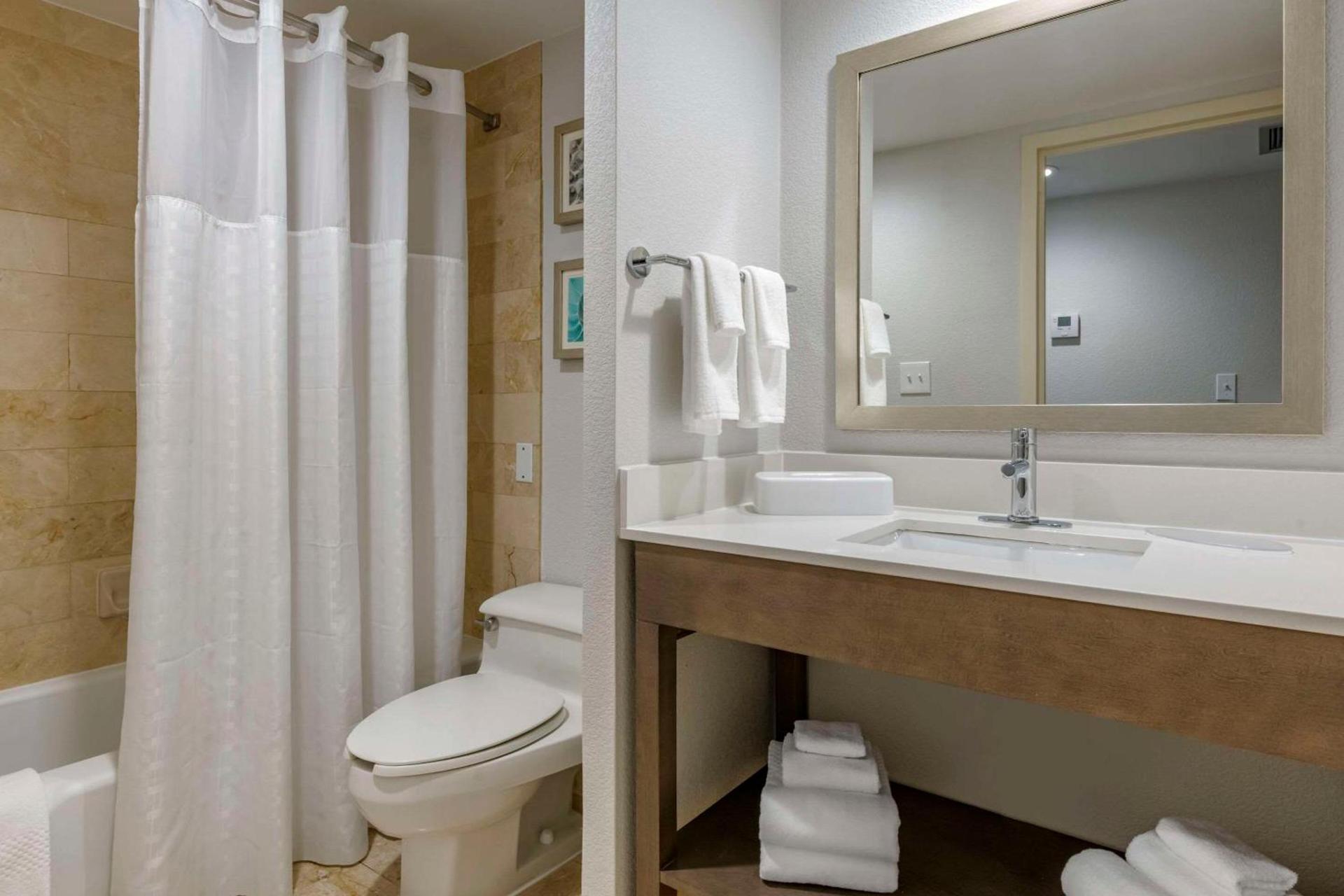 Comfort Inn & Suites Downtown Brickell-Port of Miami photo 13