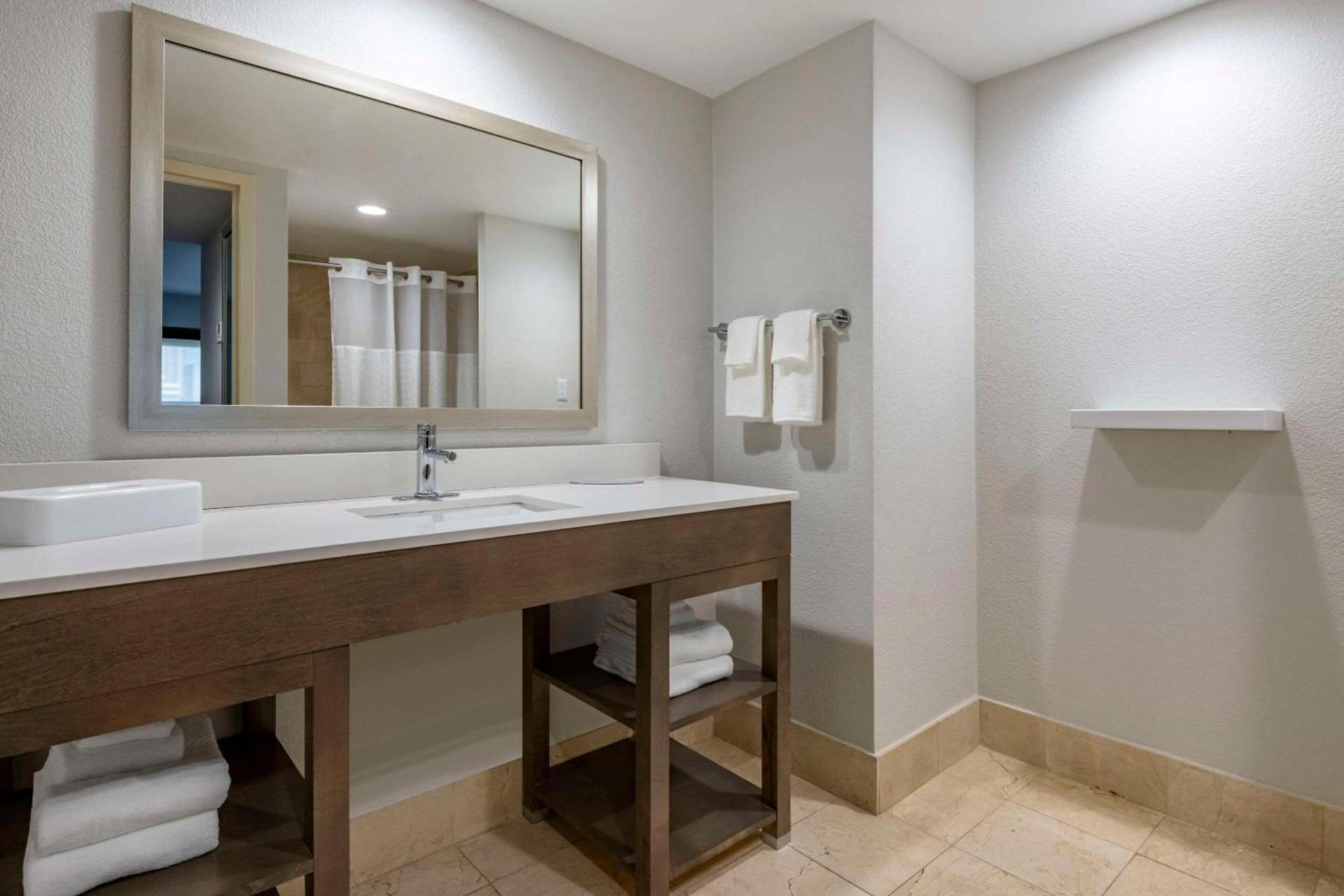 Comfort Inn & Suites Downtown Brickell-Port of Miami photo 27