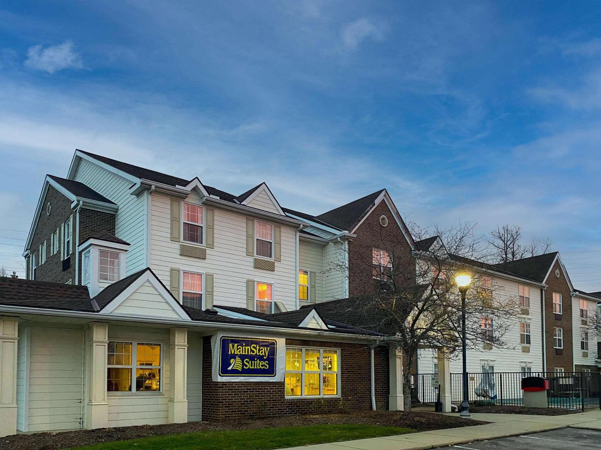 MainStay Suites Middleburg Heights Cleveland Airport — hotel in Middleburg Heights