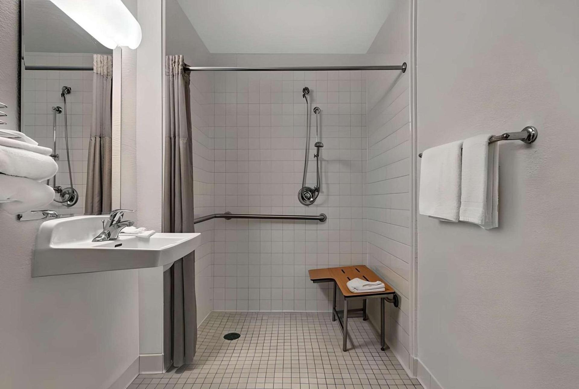 Park Inn by Radisson, San Jose photo 14
