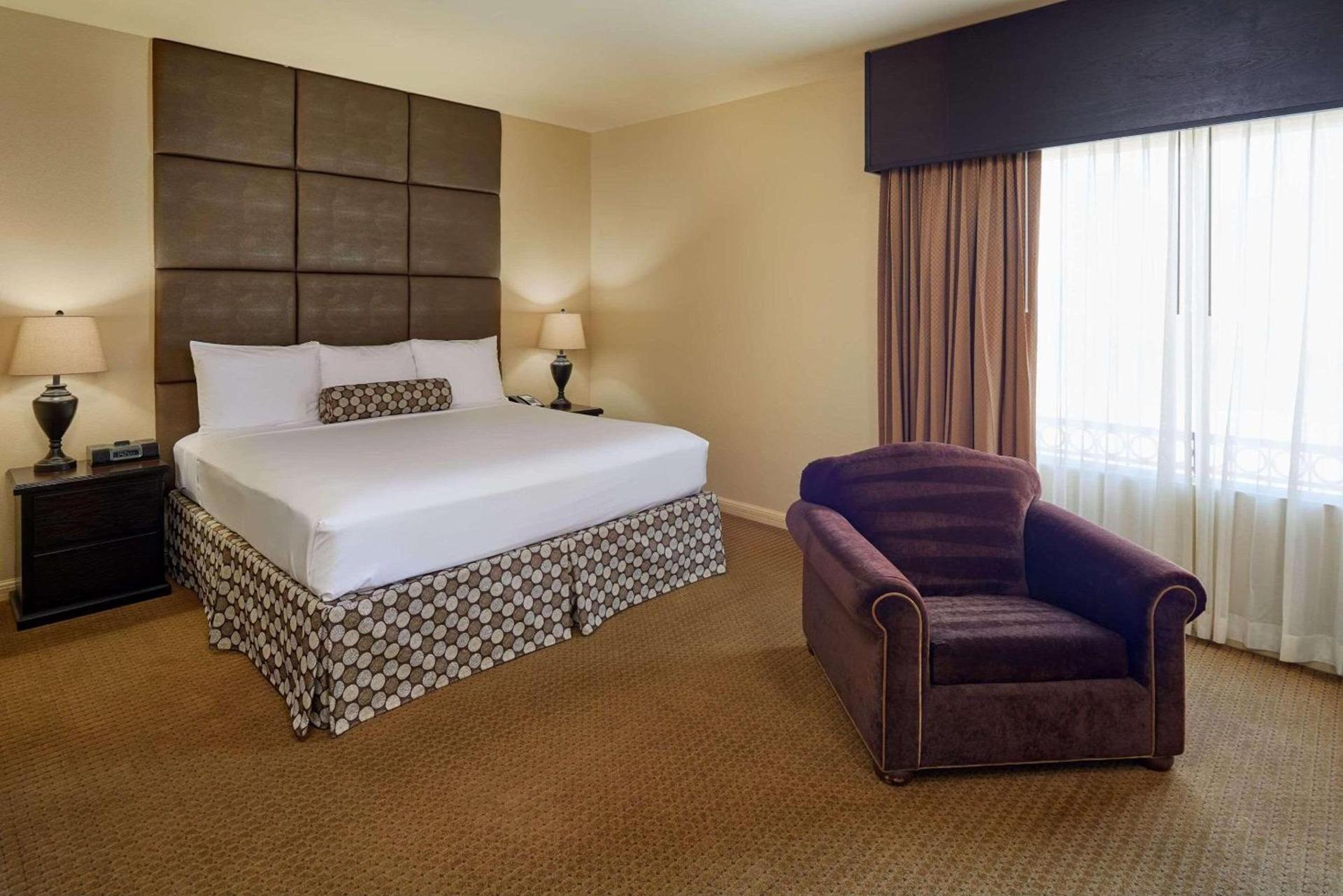 Radisson Hotel El Paso Airport photo 11