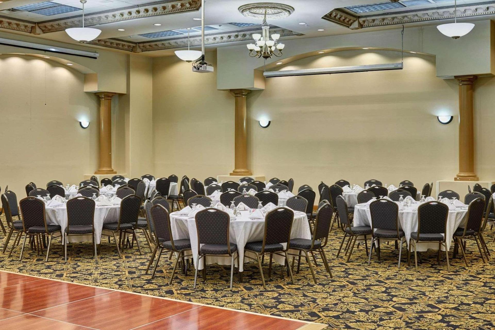 Radisson Hotel El Paso Airport photo 18