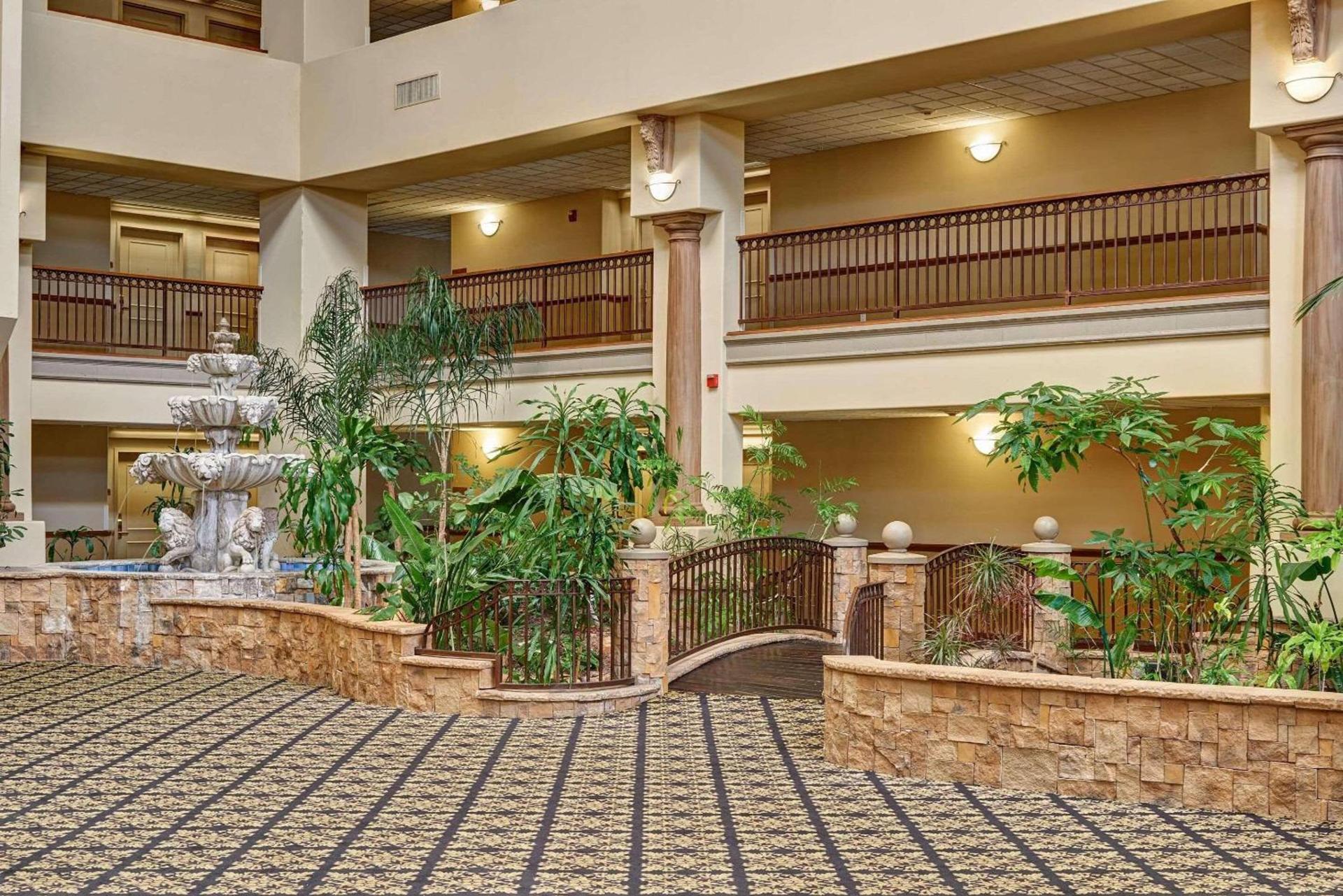 Radisson Hotel El Paso Airport photo 26