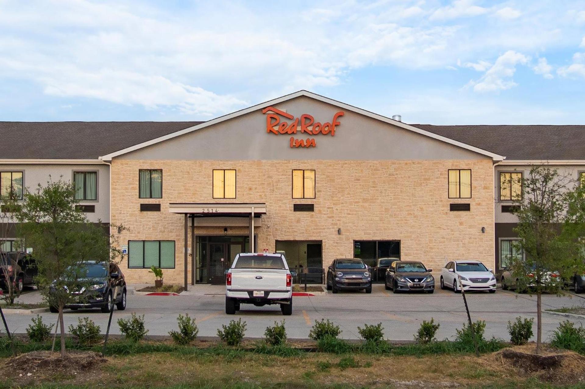 Red Roof Inn Lancaster, TX photo 8