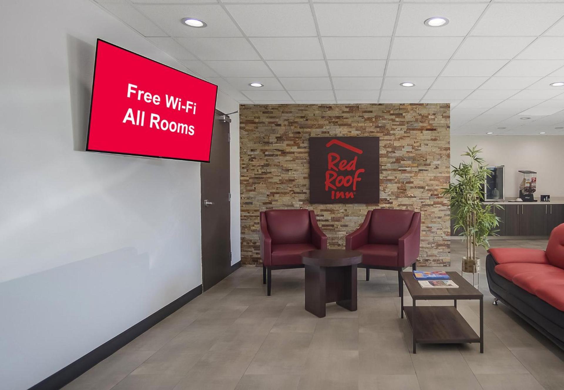 Red Roof Inn Lancaster, TX photo 13
