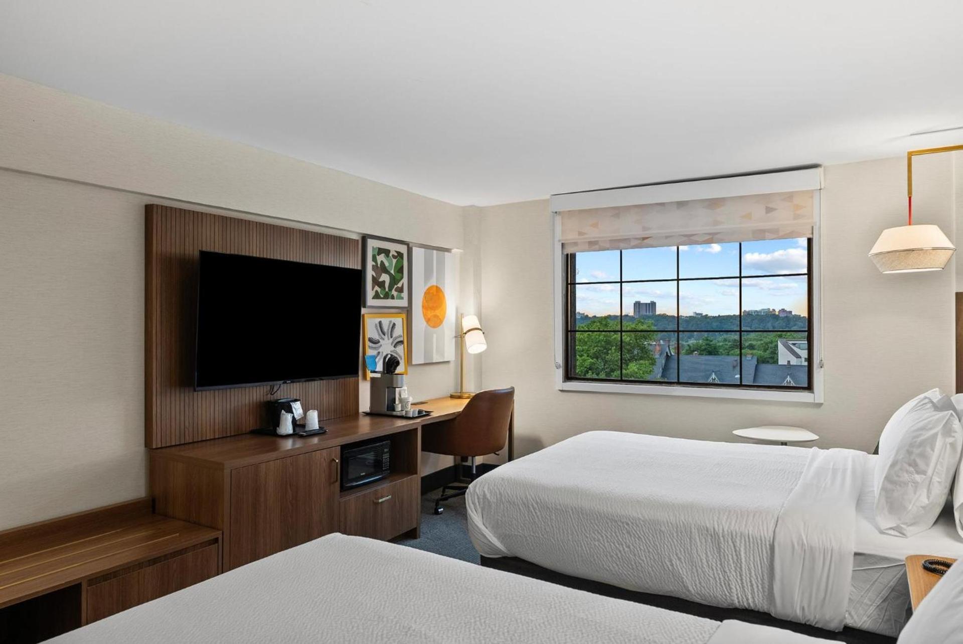 Holiday Inn Niagara Falls State Park Entry by IHG photo 52