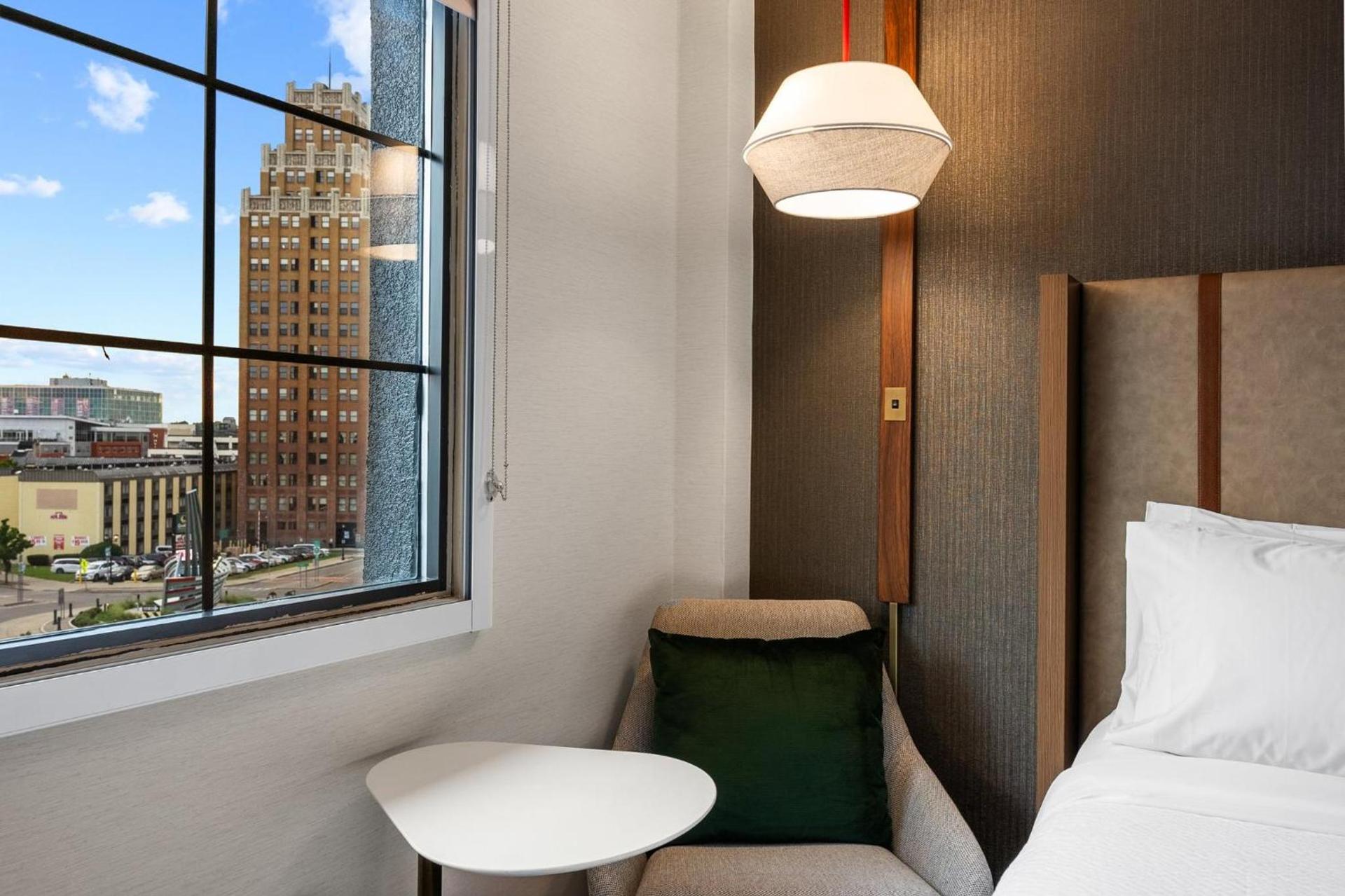 Holiday Inn Niagara Falls State Park Entry by IHG photo 69