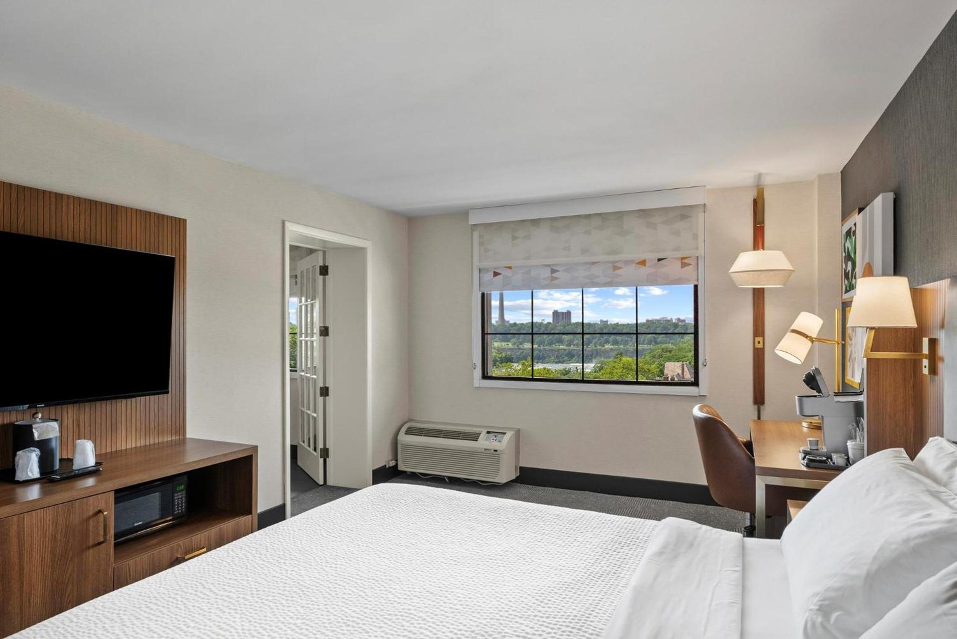 Holiday Inn Niagara Falls State Park Entry by IHG photo 63