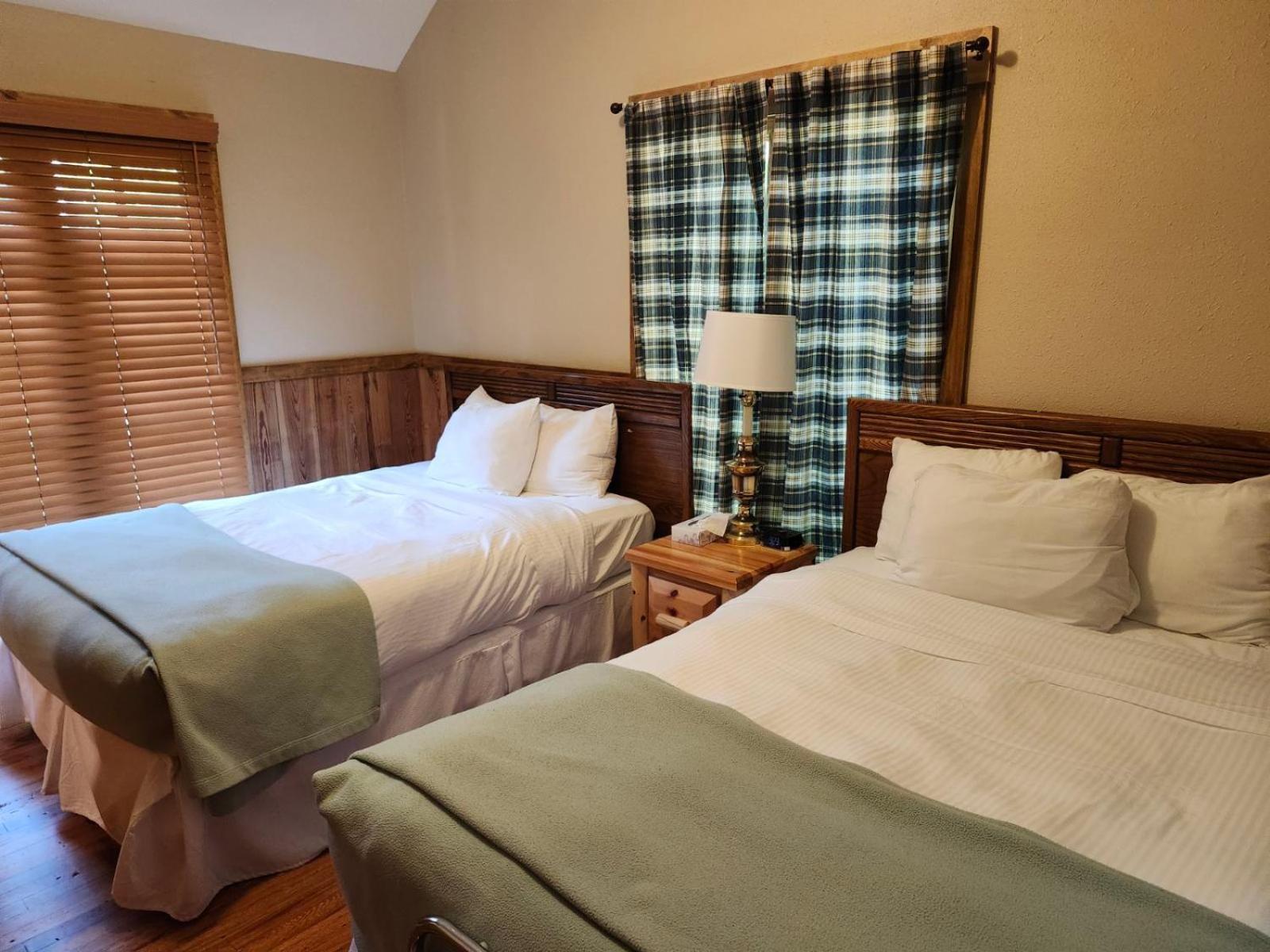 Montauk Lodge photo 38