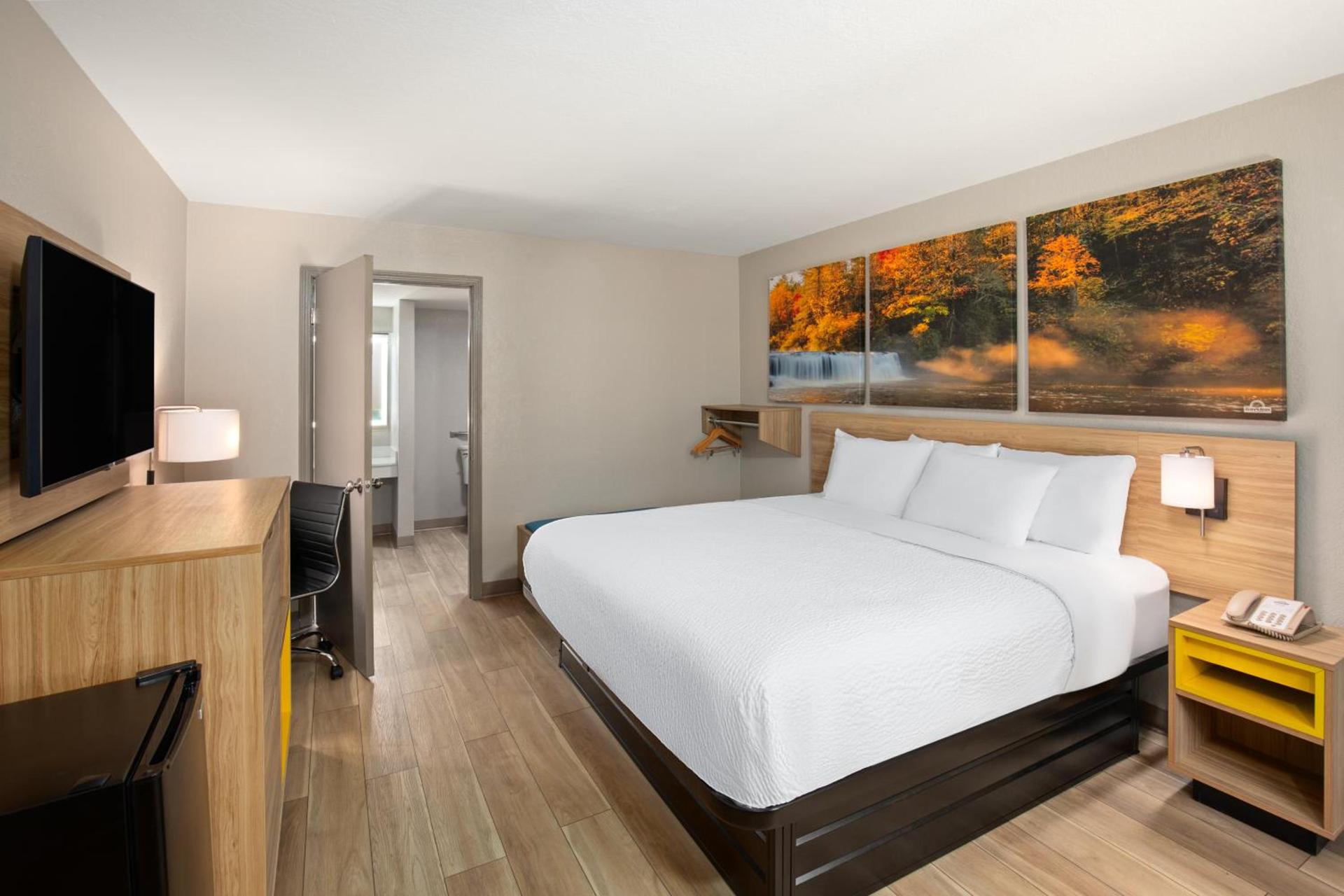 Days Inn by Wyndham Helen photo 33