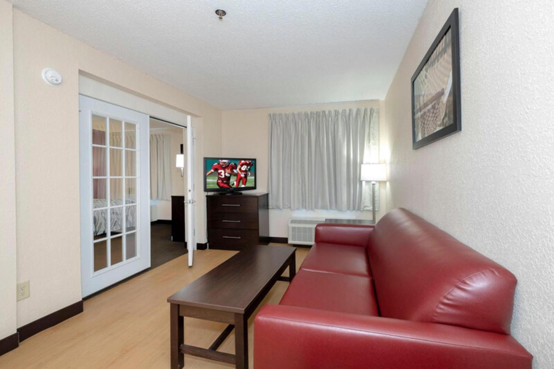 Red Roof Inn PLUS + Phoenix West photo 2