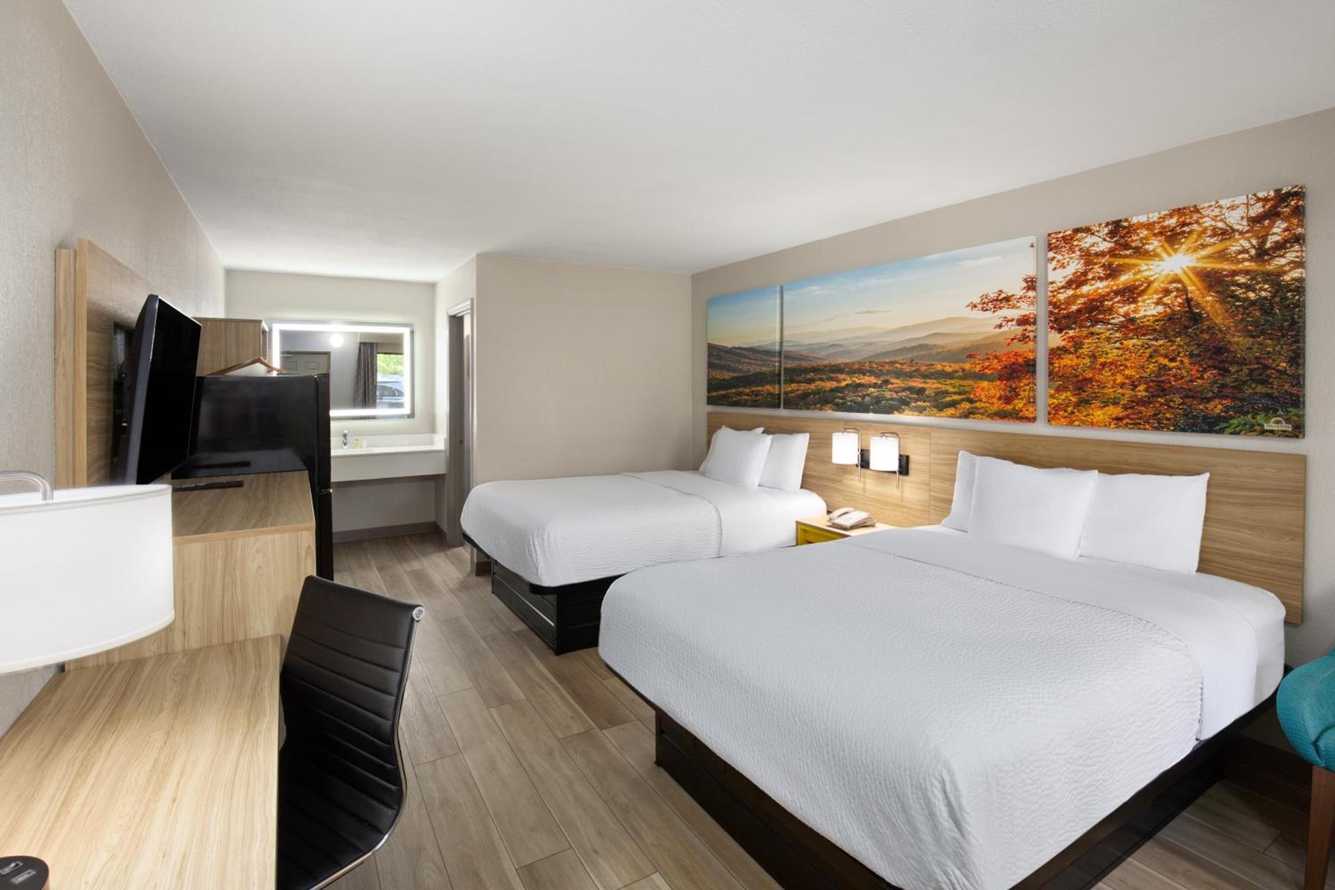 Days Inn by Wyndham Helen photo 32