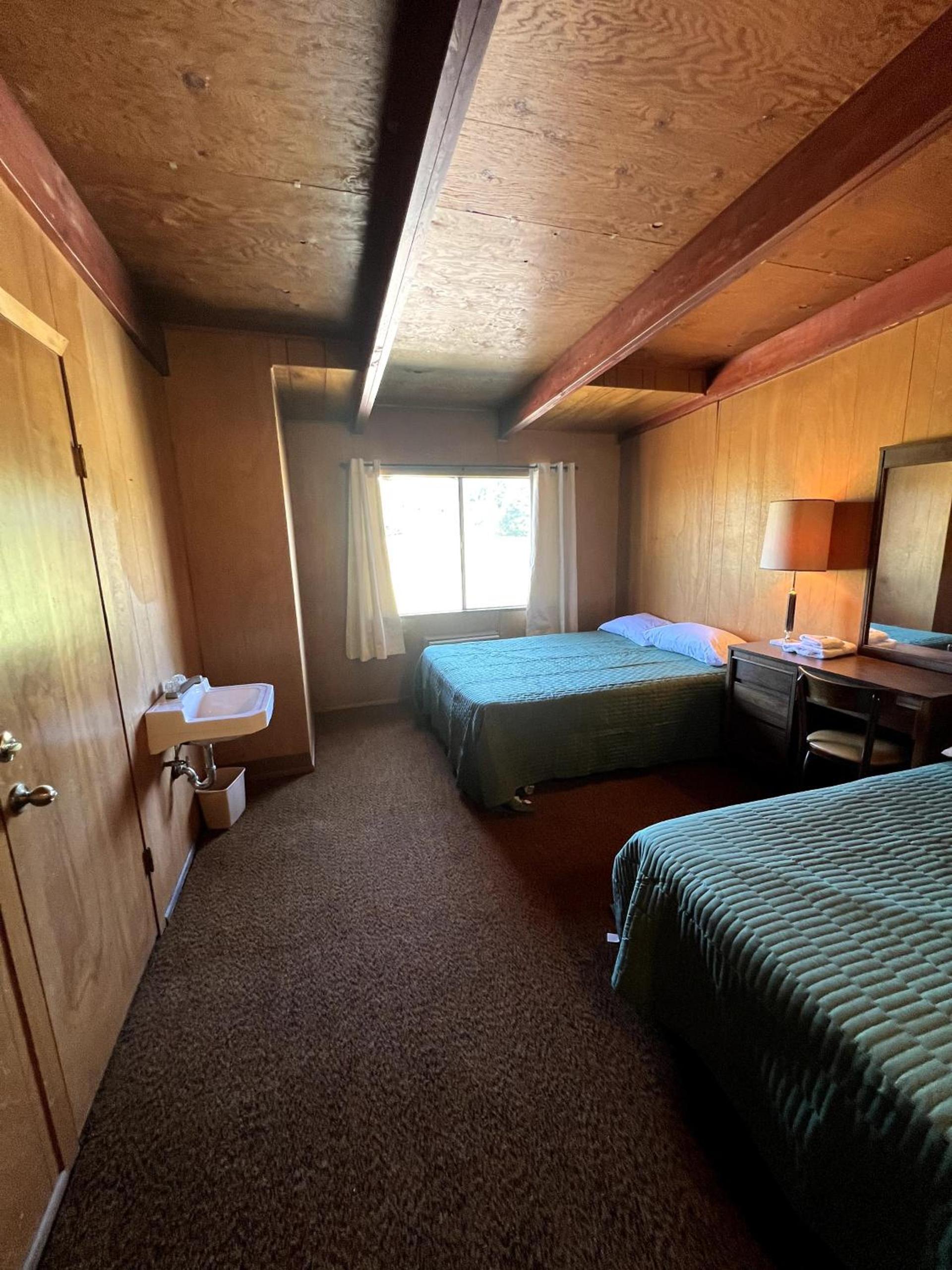 The Lodge at LPL photo 56