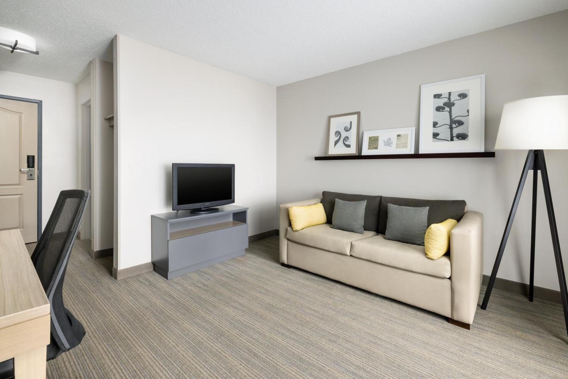 Country Inn & Suites by Radisson, Big Flats (Elmira), NY photo 44