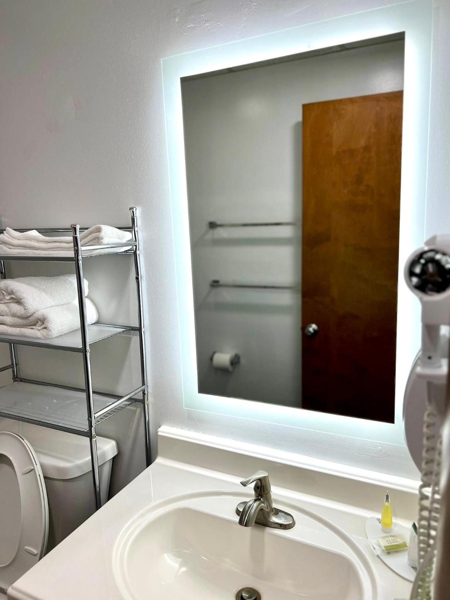 Travelodge by Wyndham Gallipolis photo 18