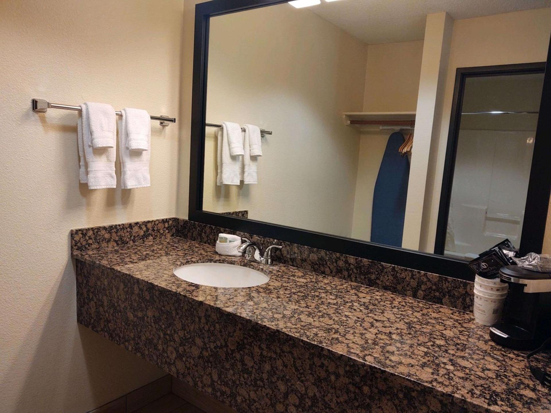 Best Western Paint Pony Lodge photo 35