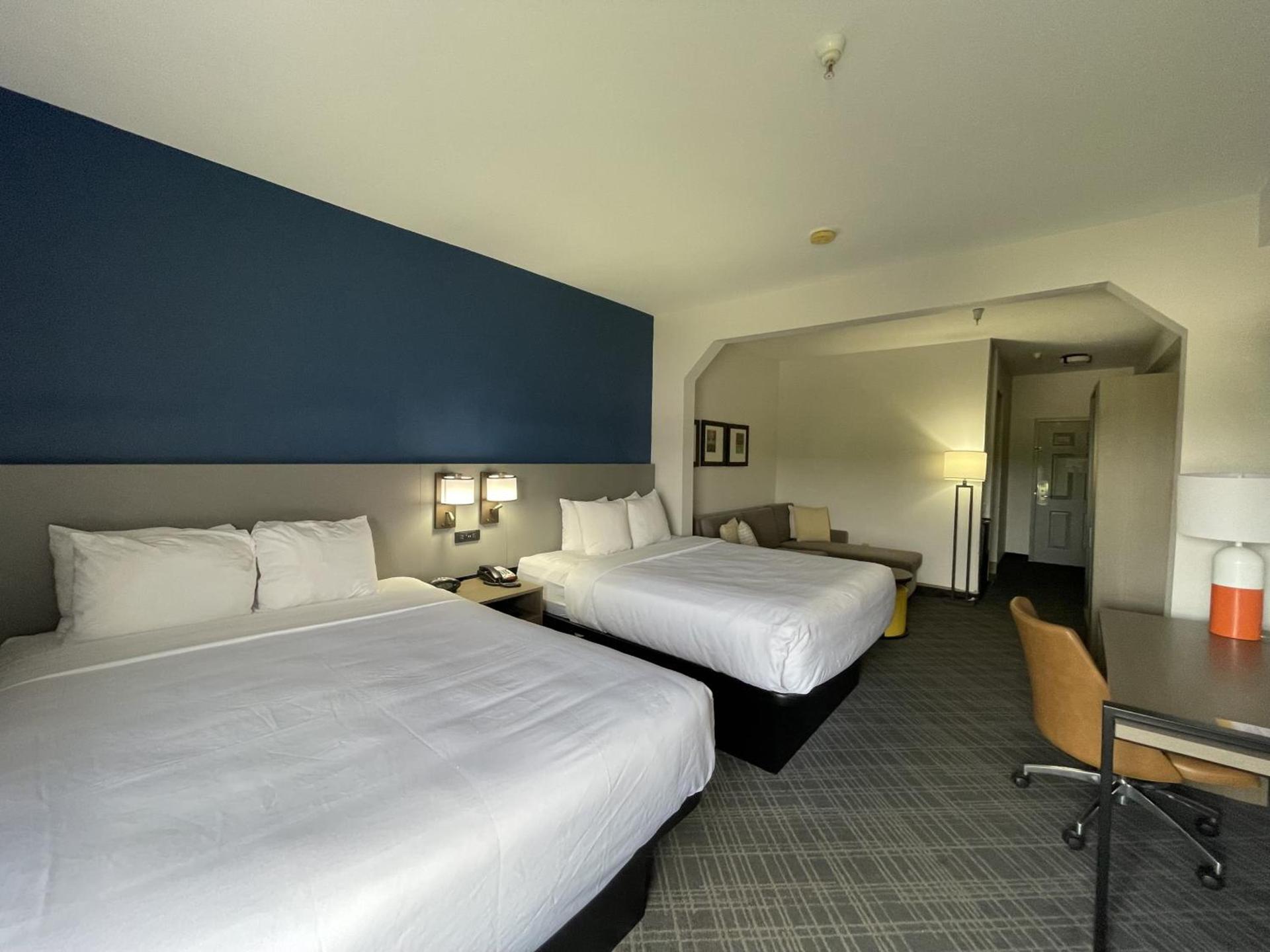 Comfort Suites Crossville photo 41