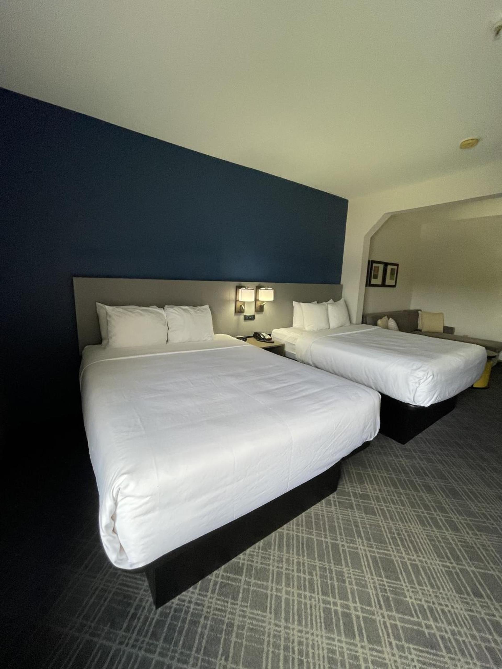Comfort Suites Crossville photo 40