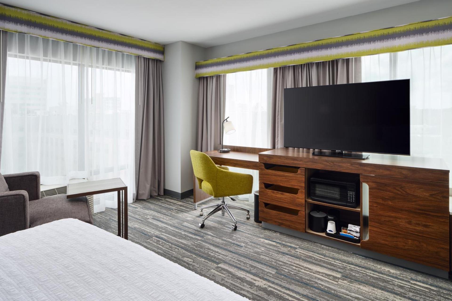 Hampton Inn Towson Downtown photo 2