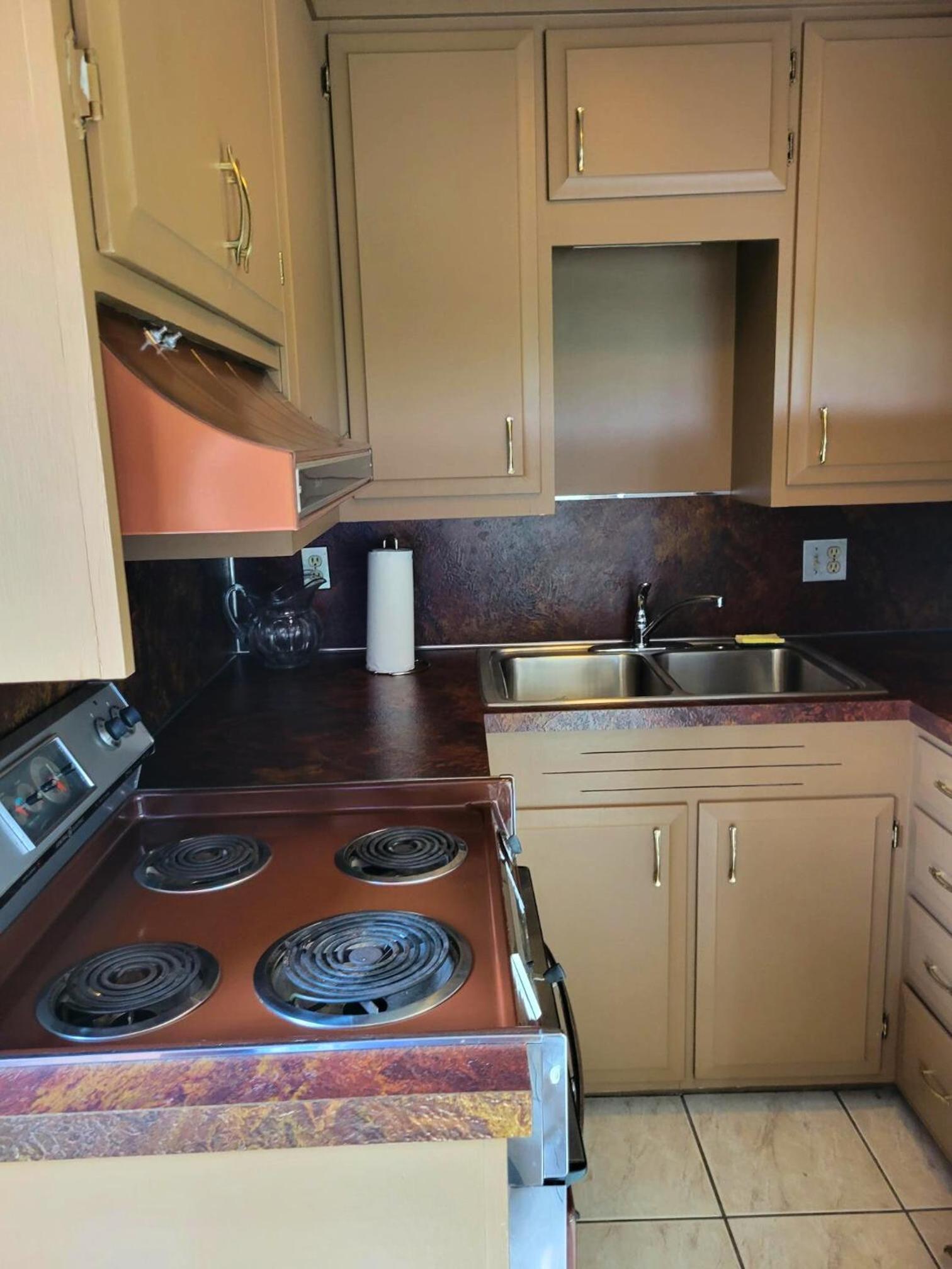 Altland House Inn & Suites photo 60