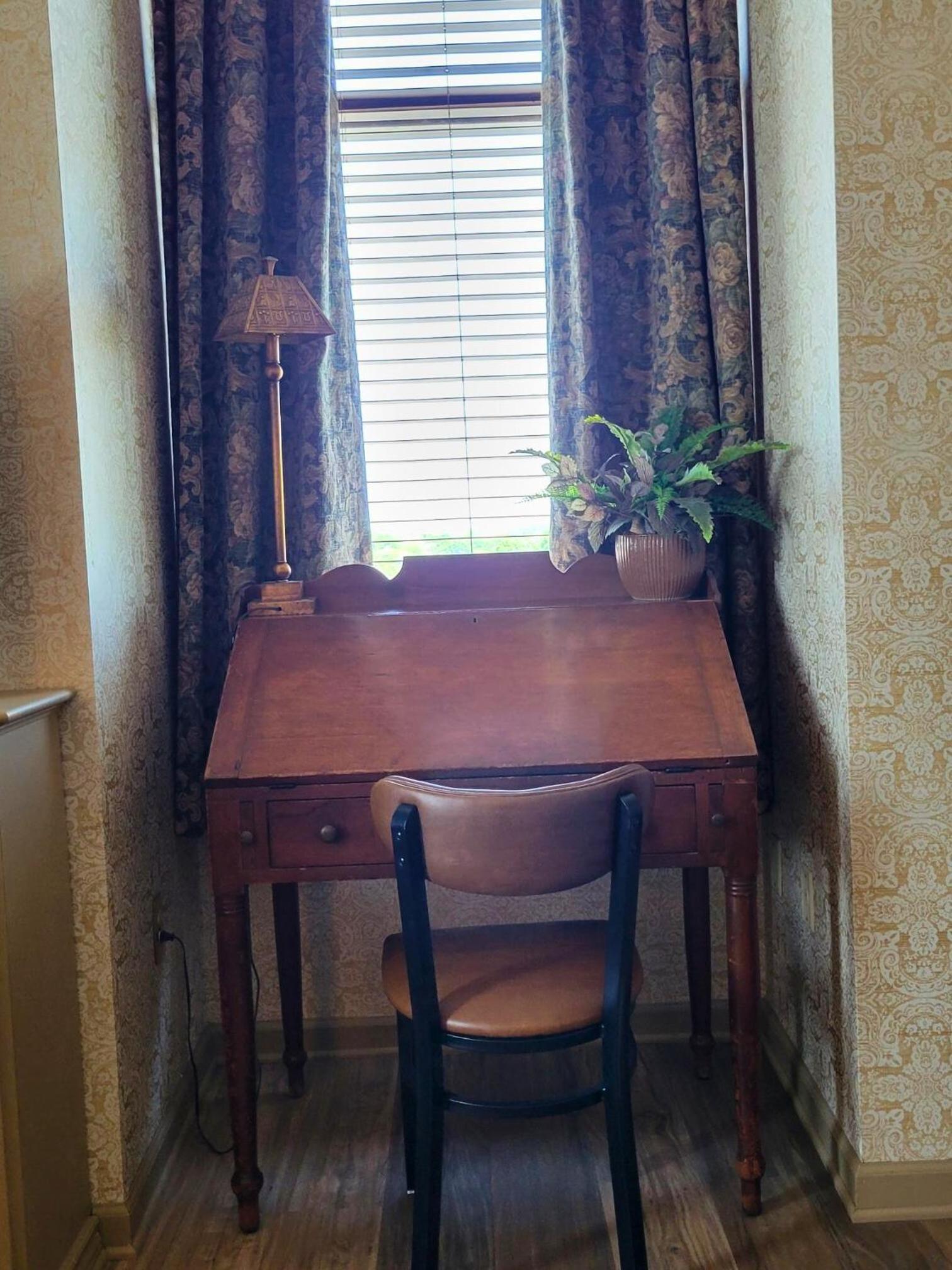 Altland House Inn & Suites photo 69
