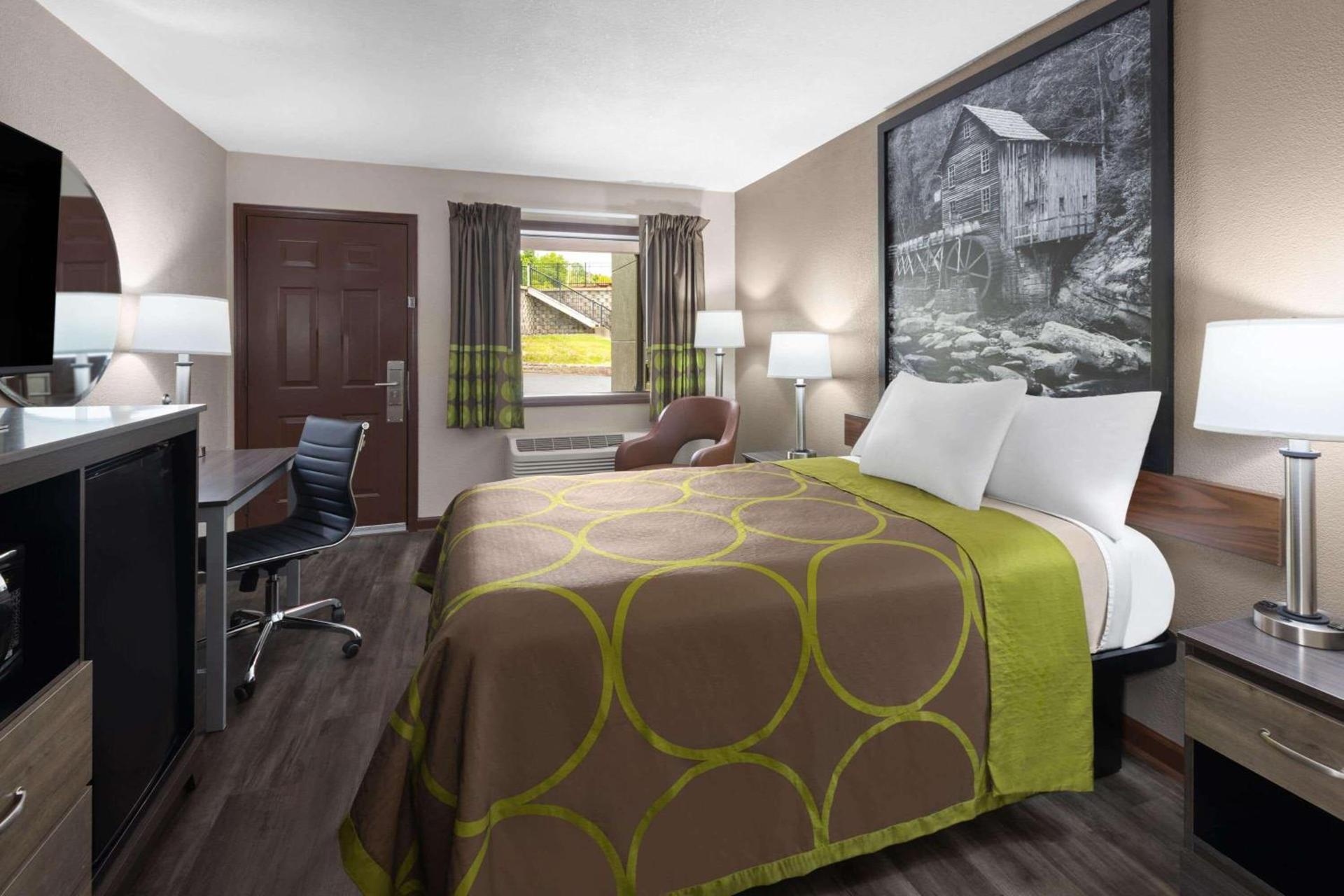 Super 8 by Wyndham Bridgeport/Clarksburg Area photo 21