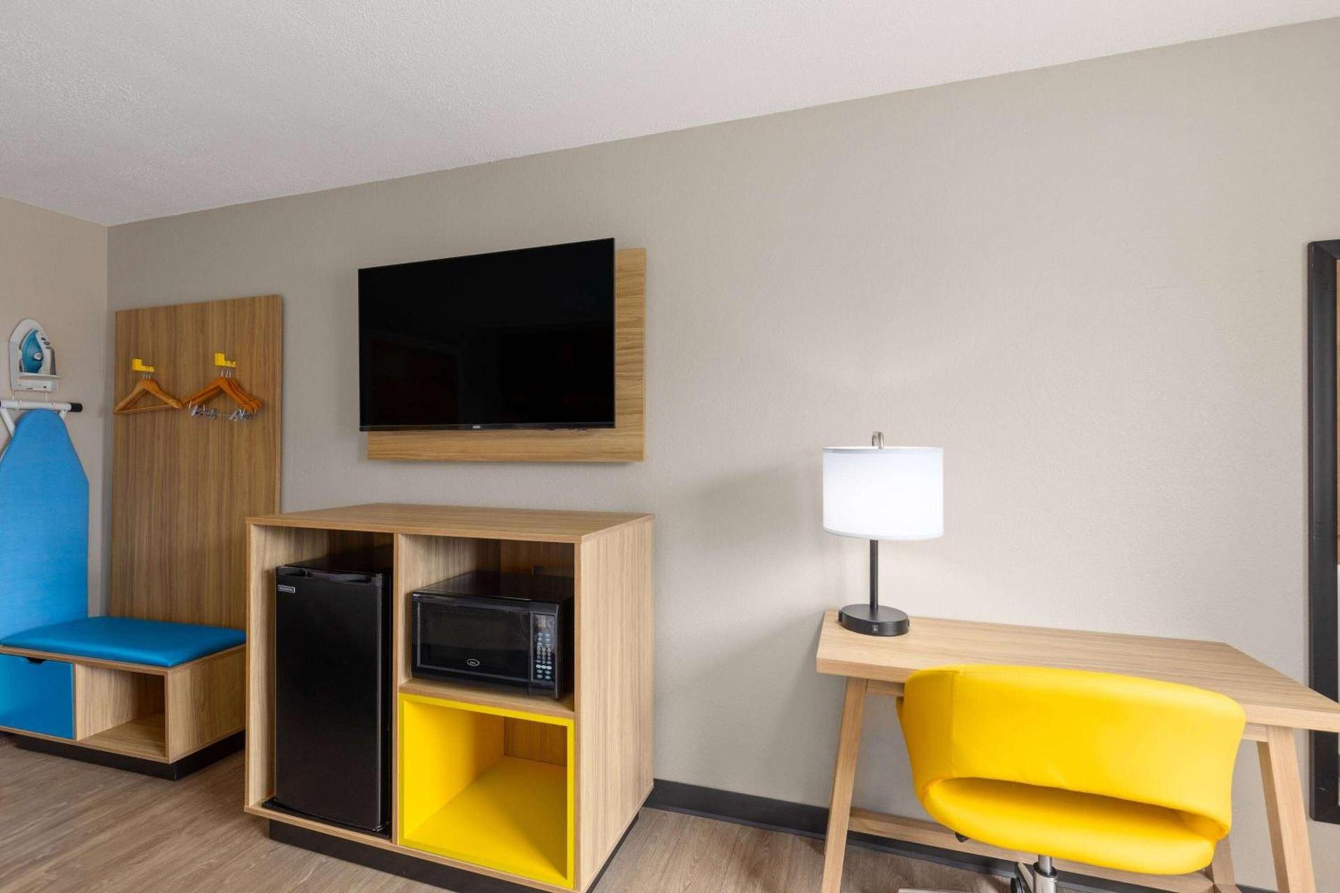 Days Inn by Wyndham Glasgow photo 24