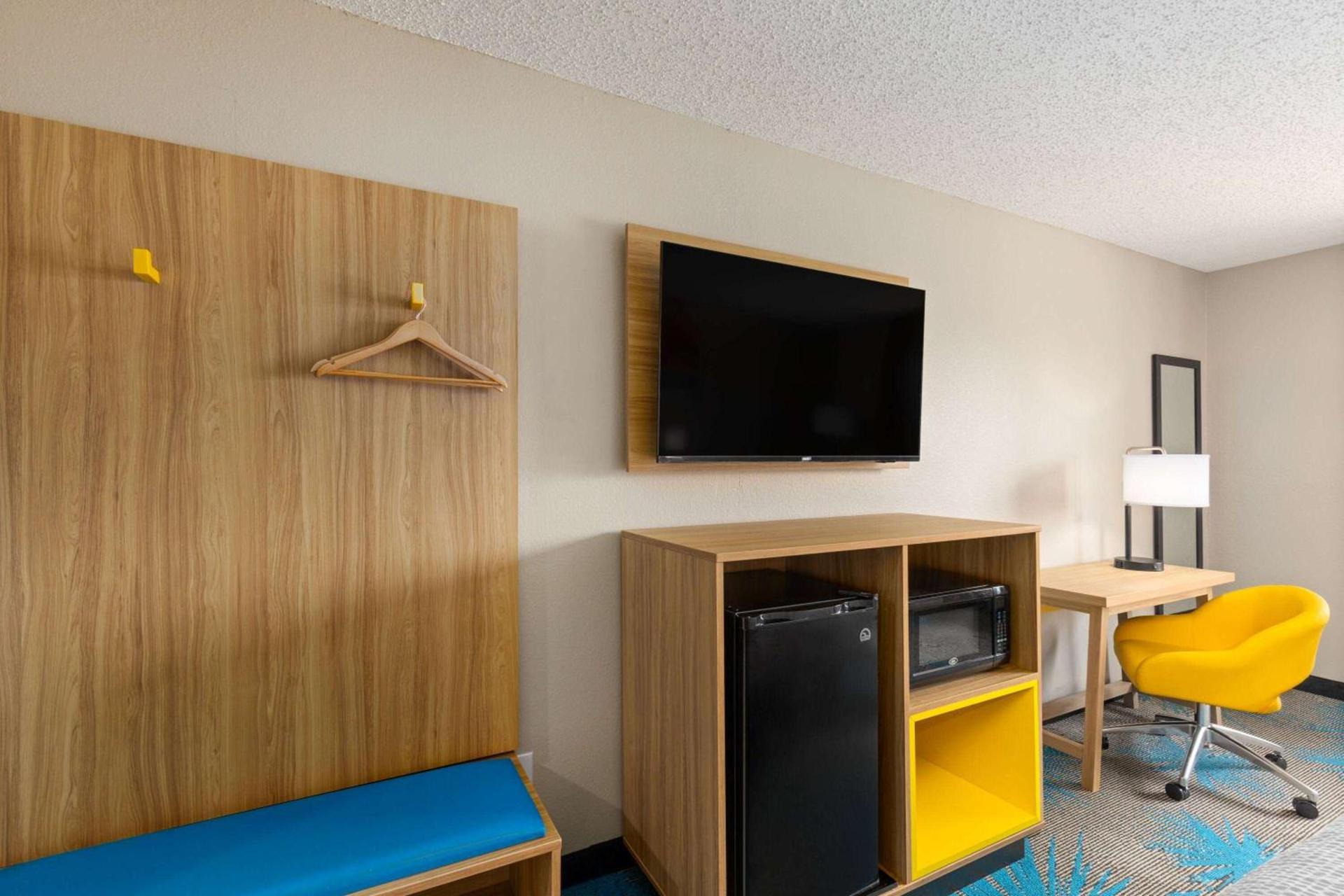 Days Inn by Wyndham Glasgow photo 25