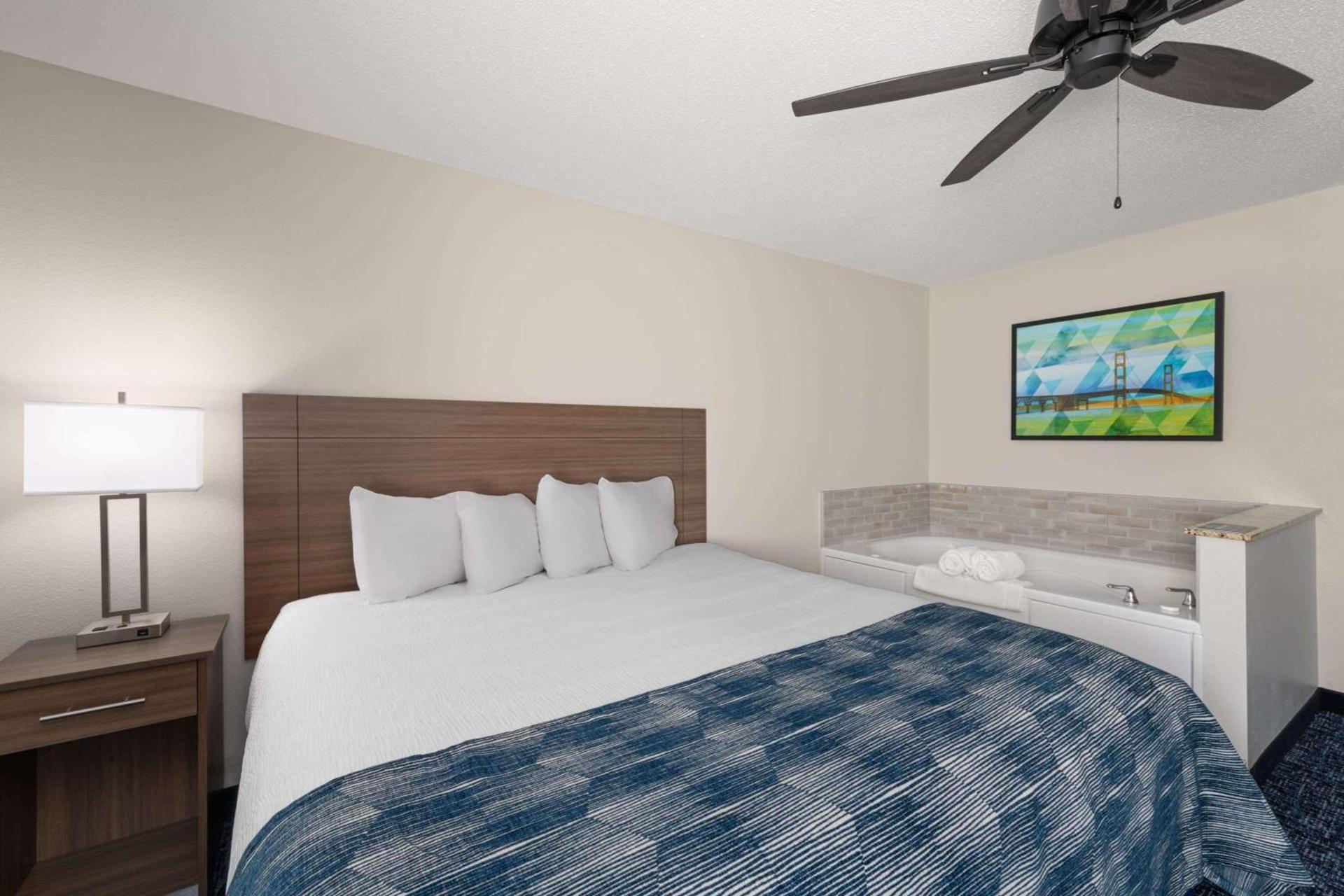 Baymont by Wyndham Mt. Pleasant photo 21