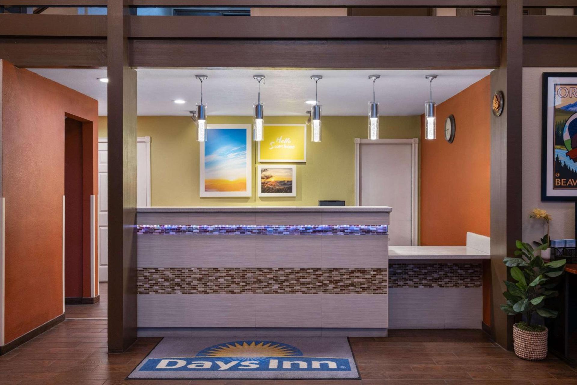 Days Inn by Wyndham Klamath Falls photo 5