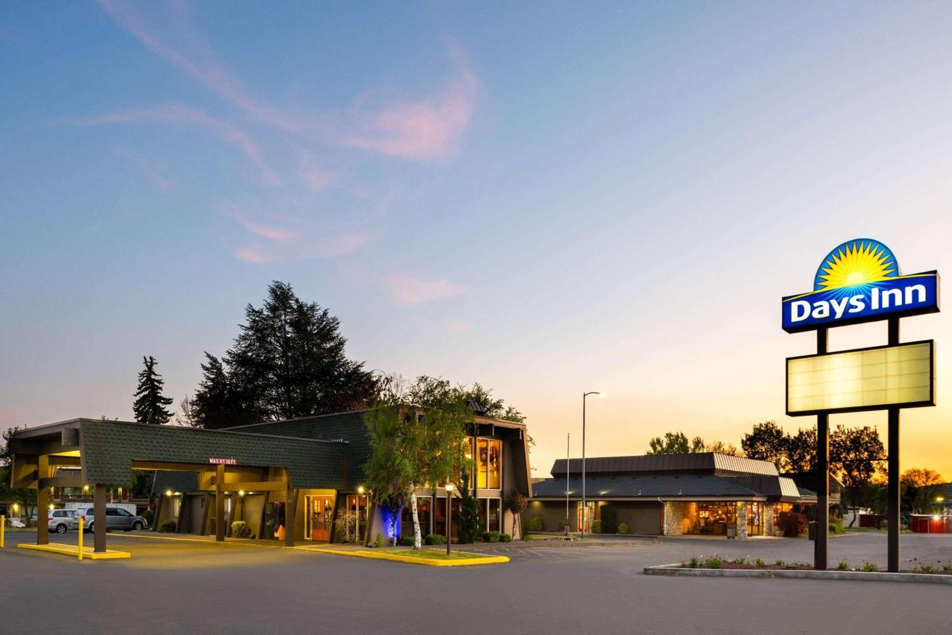 Days Inn by Wyndham Klamath Falls photo 3