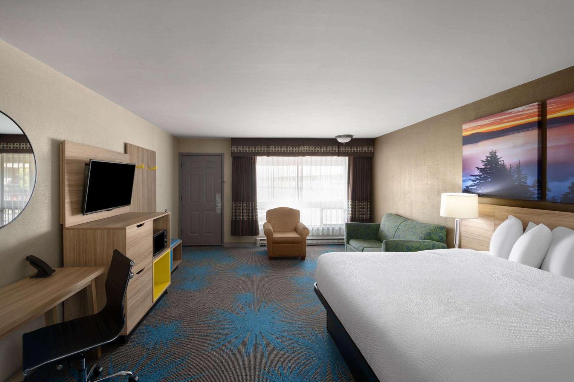 Days Inn by Wyndham Klamath Falls photo 30