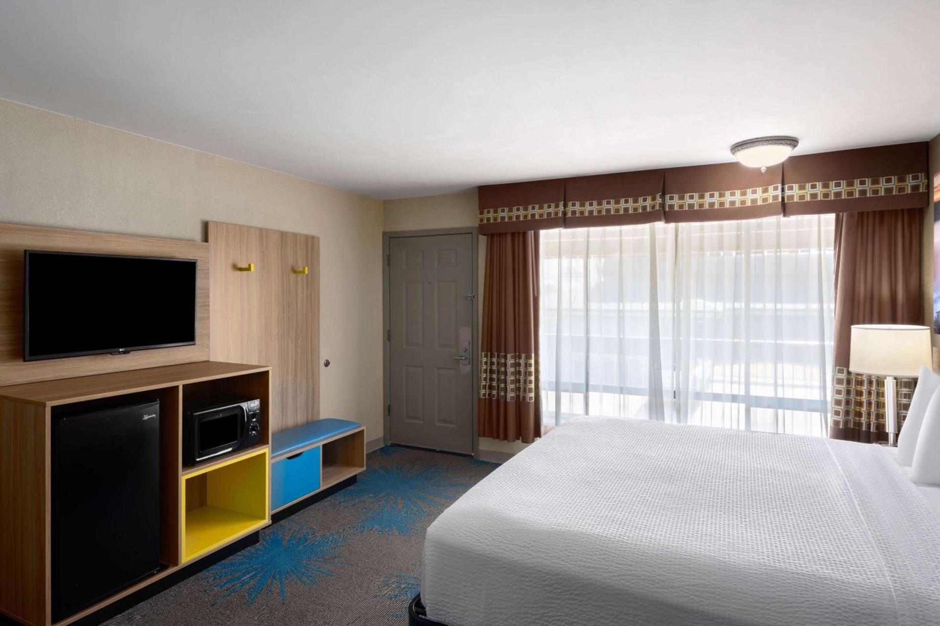 Days Inn by Wyndham Klamath Falls photo 32