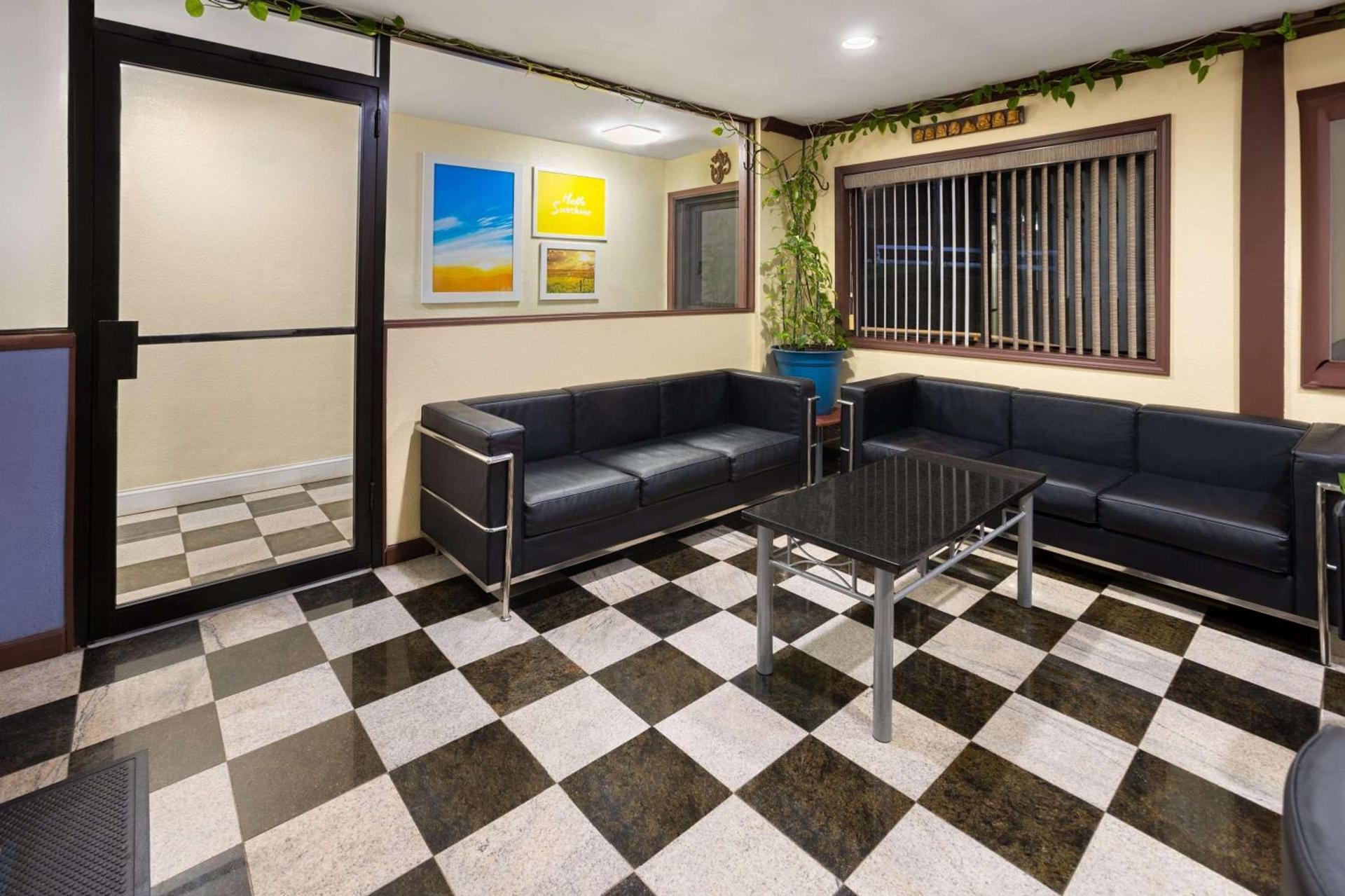 Days Inn by Wyndham Wurtsboro photo 6
