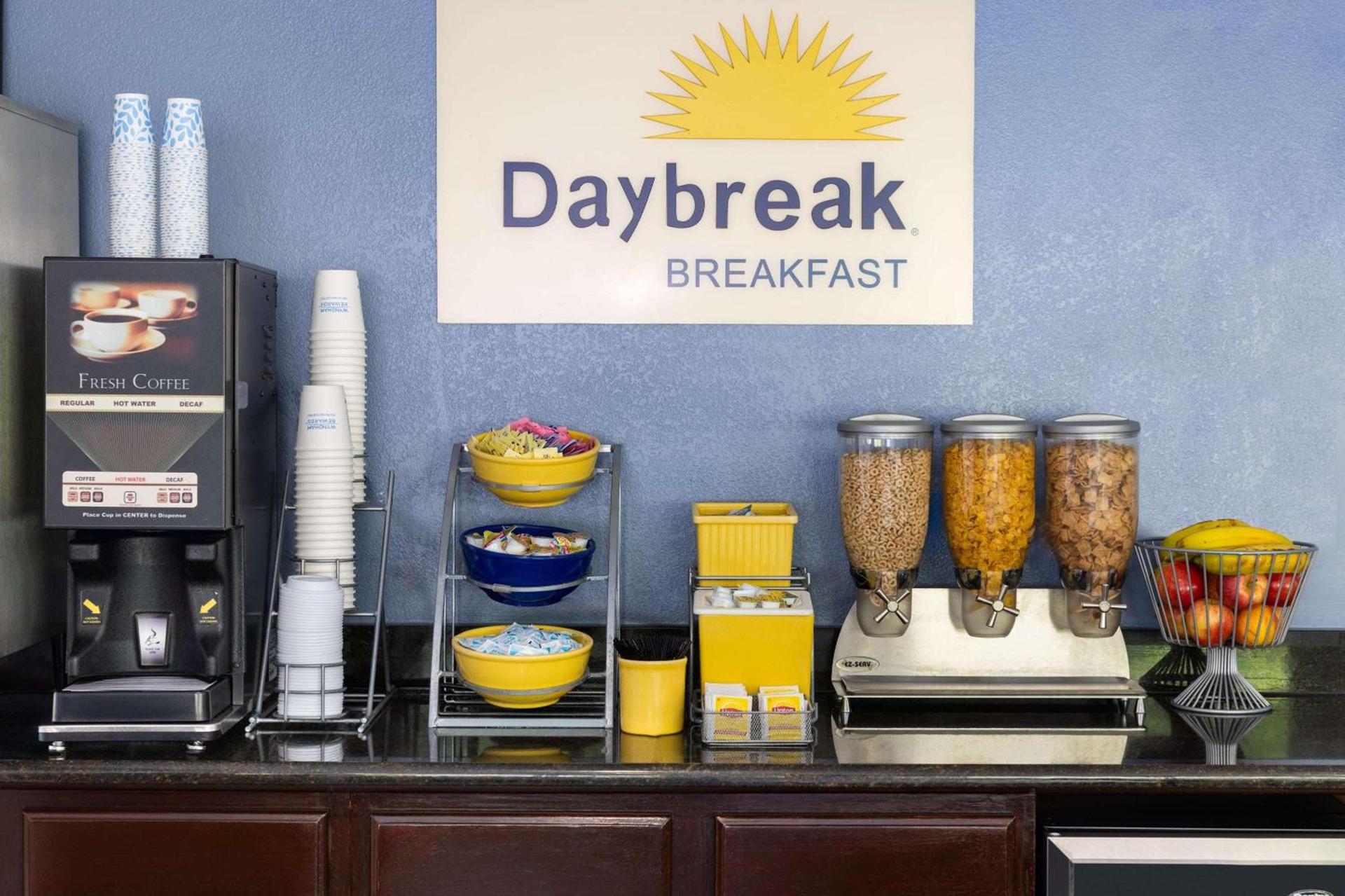 Days Inn by Wyndham Wurtsboro photo 25