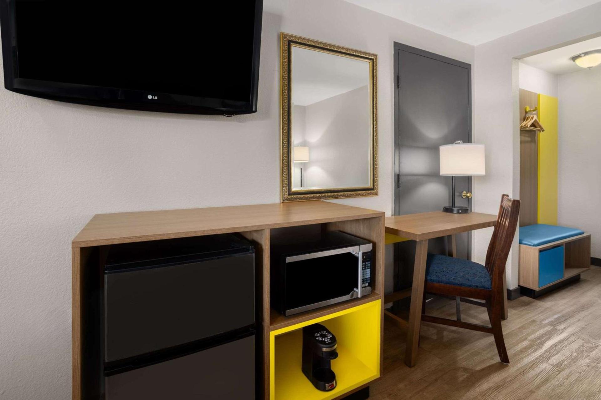 Days Inn by Wyndham Wurtsboro photo 15